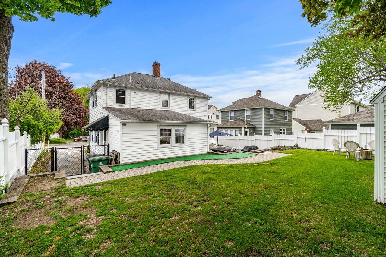 9 Bennett St, Nashua, NH 03064