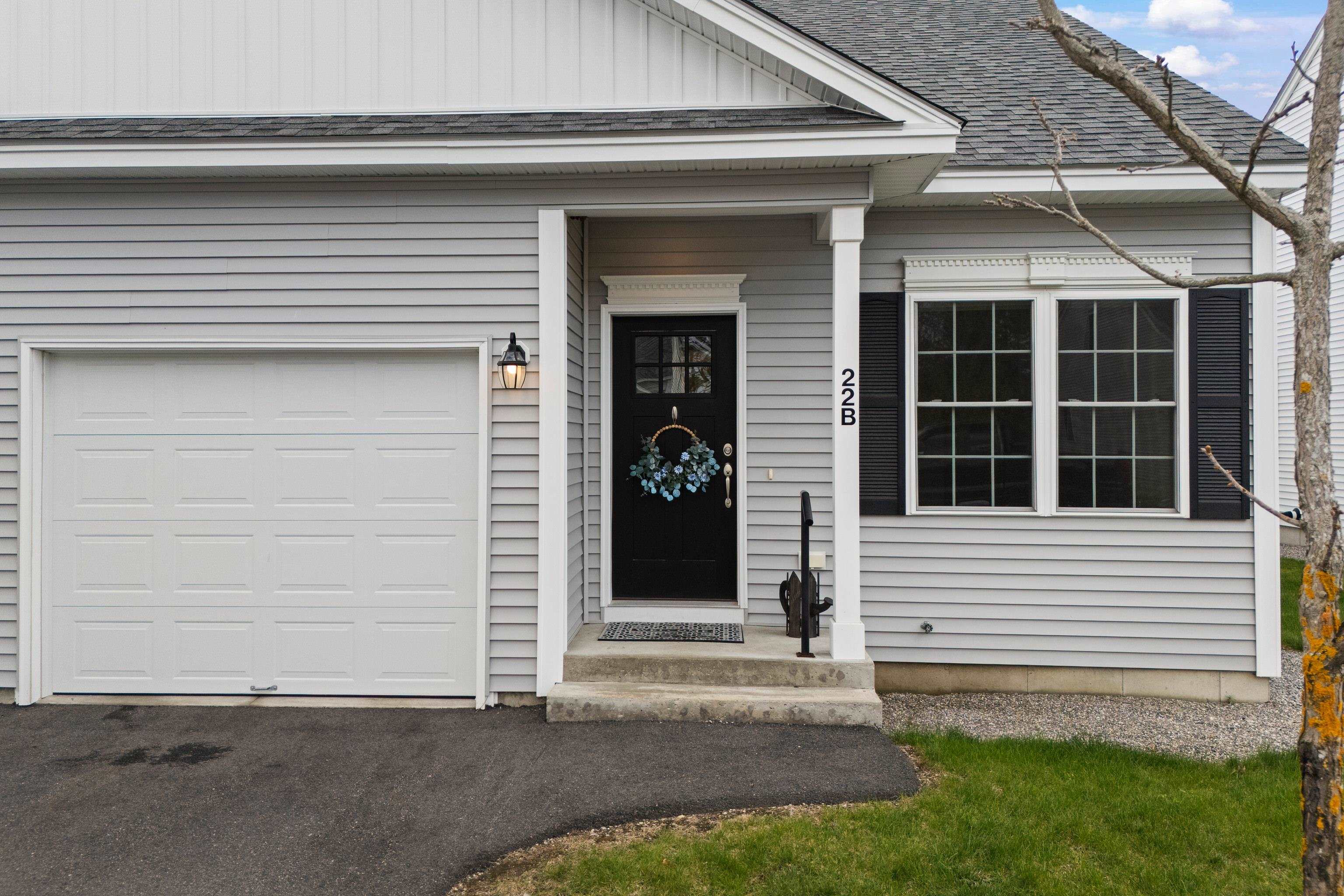 22 Angel Point Cir, Goffstown, NH 03045