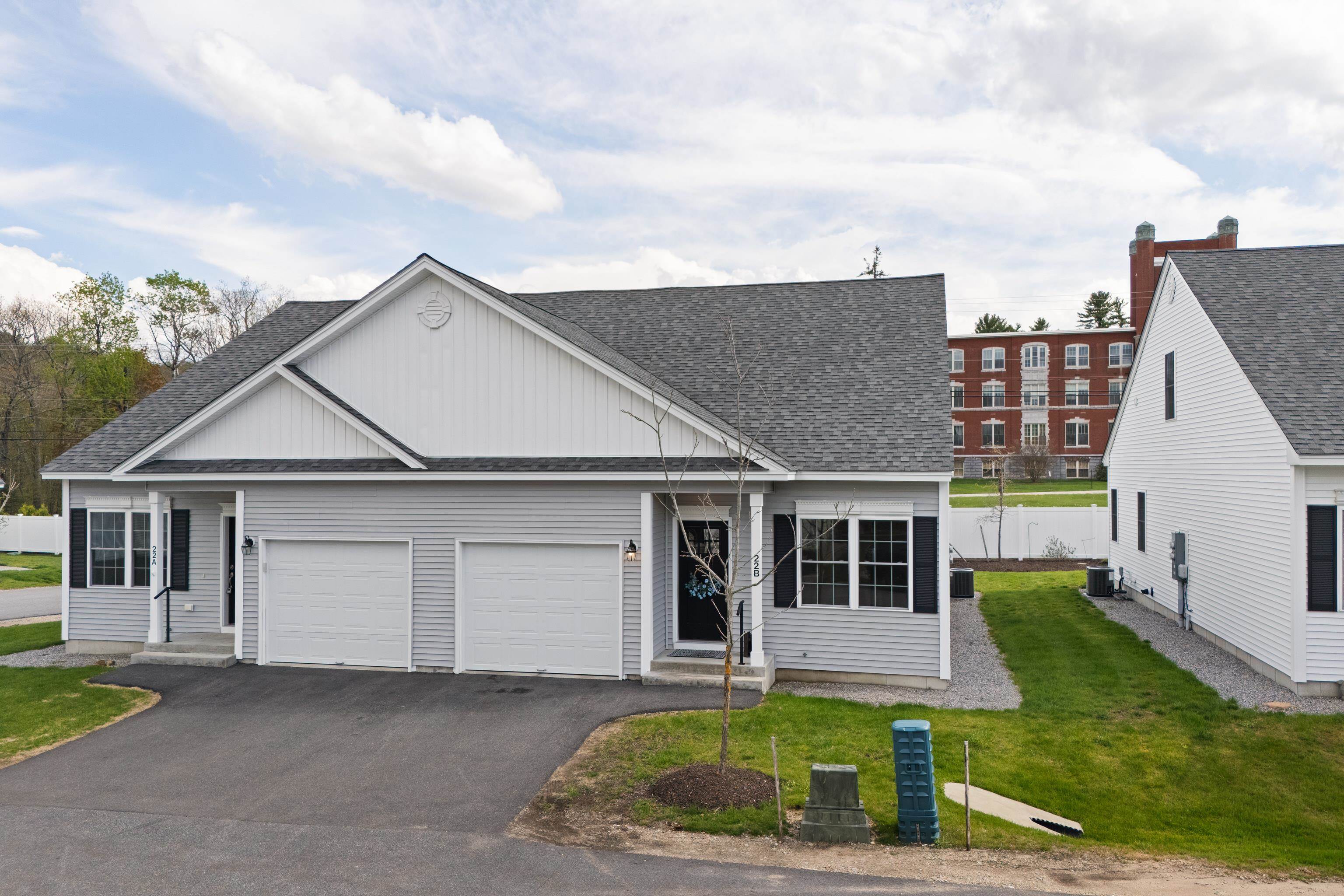 22 Angel Point Cir, Goffstown, NH 03045