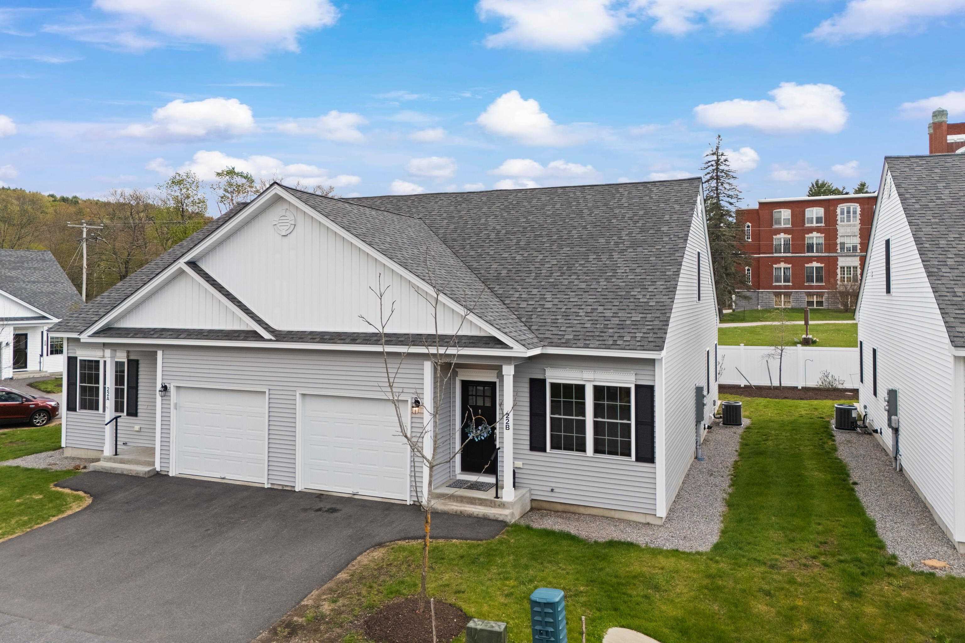 22 Angel Point Cir, Goffstown, NH 03045