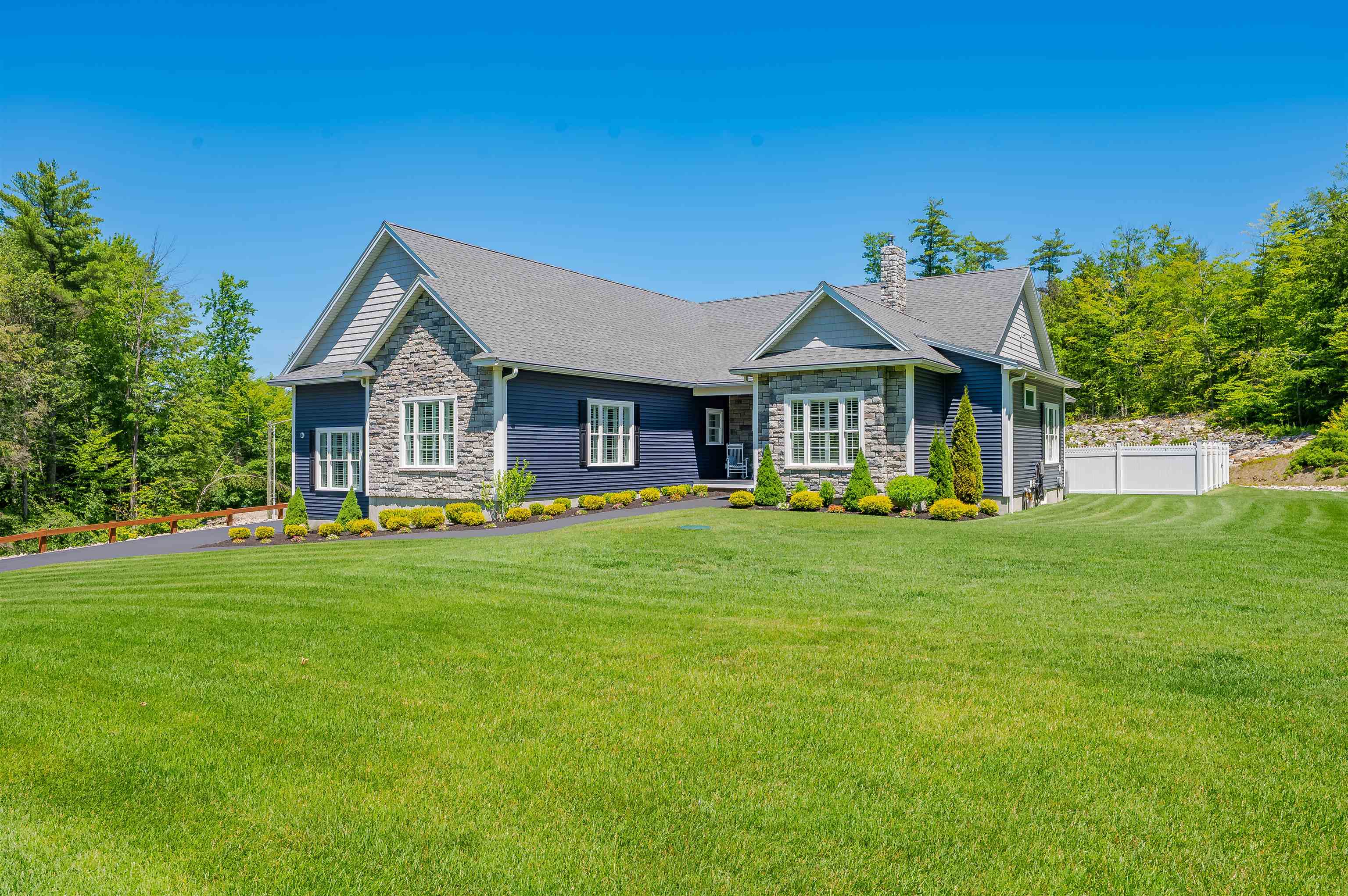 1108 Witchtrot Rd, Wakefield, NH 03872