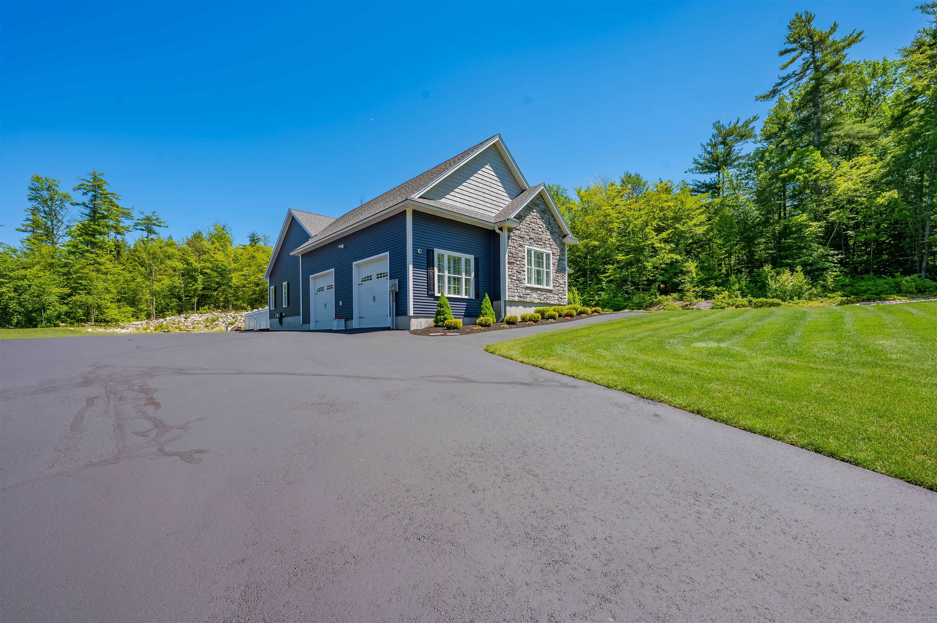 1108 Witchtrot Rd, Wakefield, NH 03872