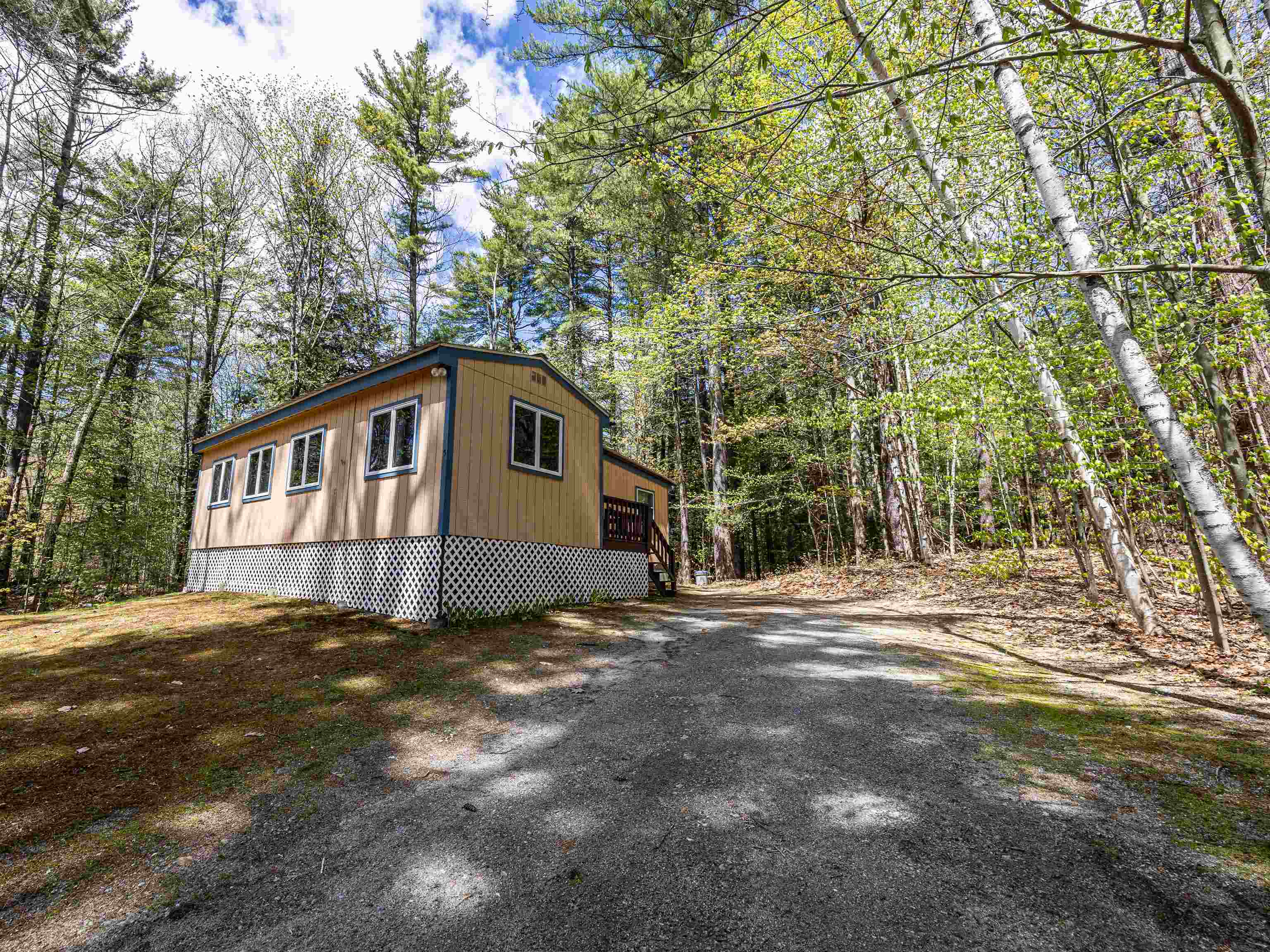 5 Twin Oaks Rd, Sutton, NH 03221