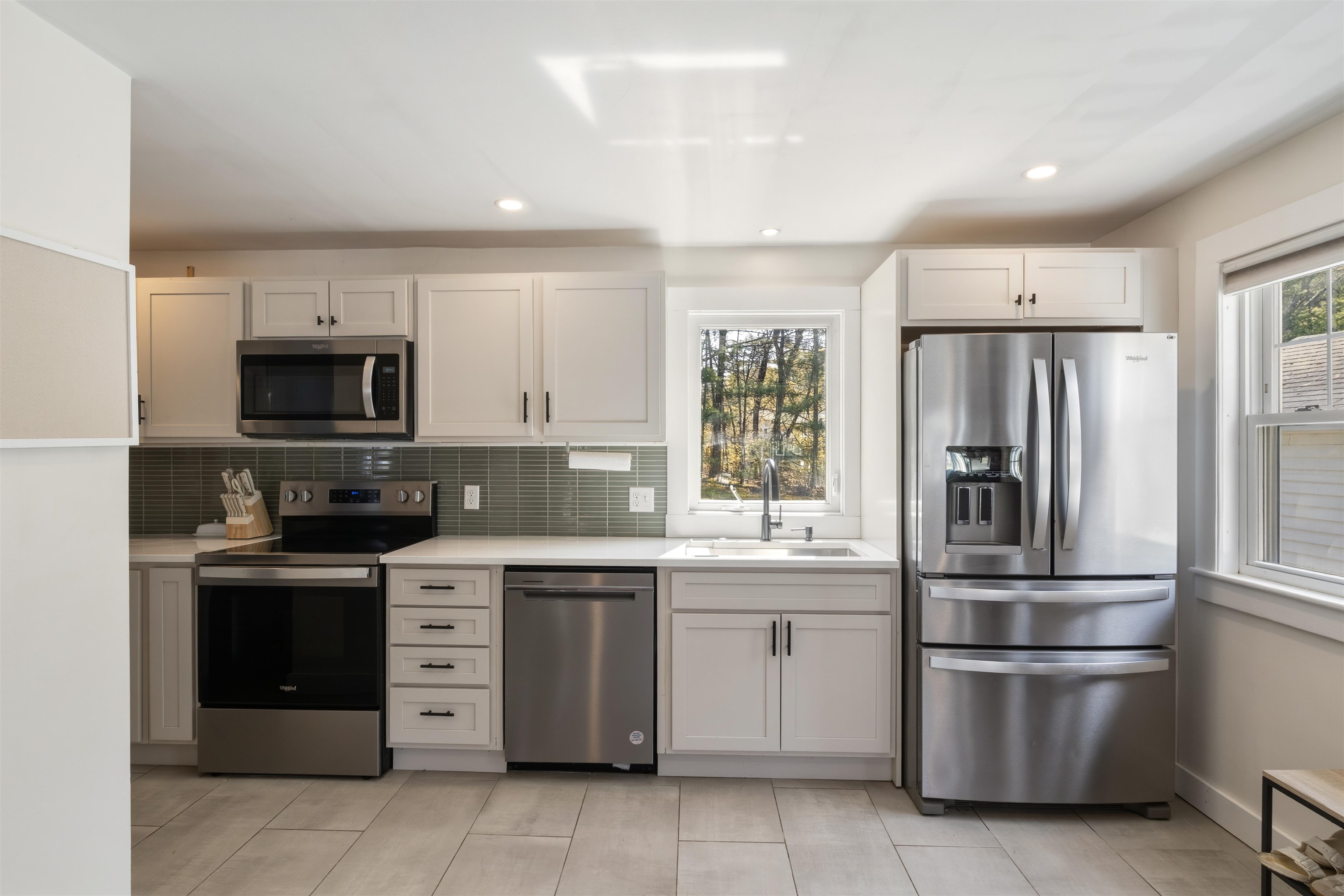 175 Derry Rd, Hudson, NH 03051
