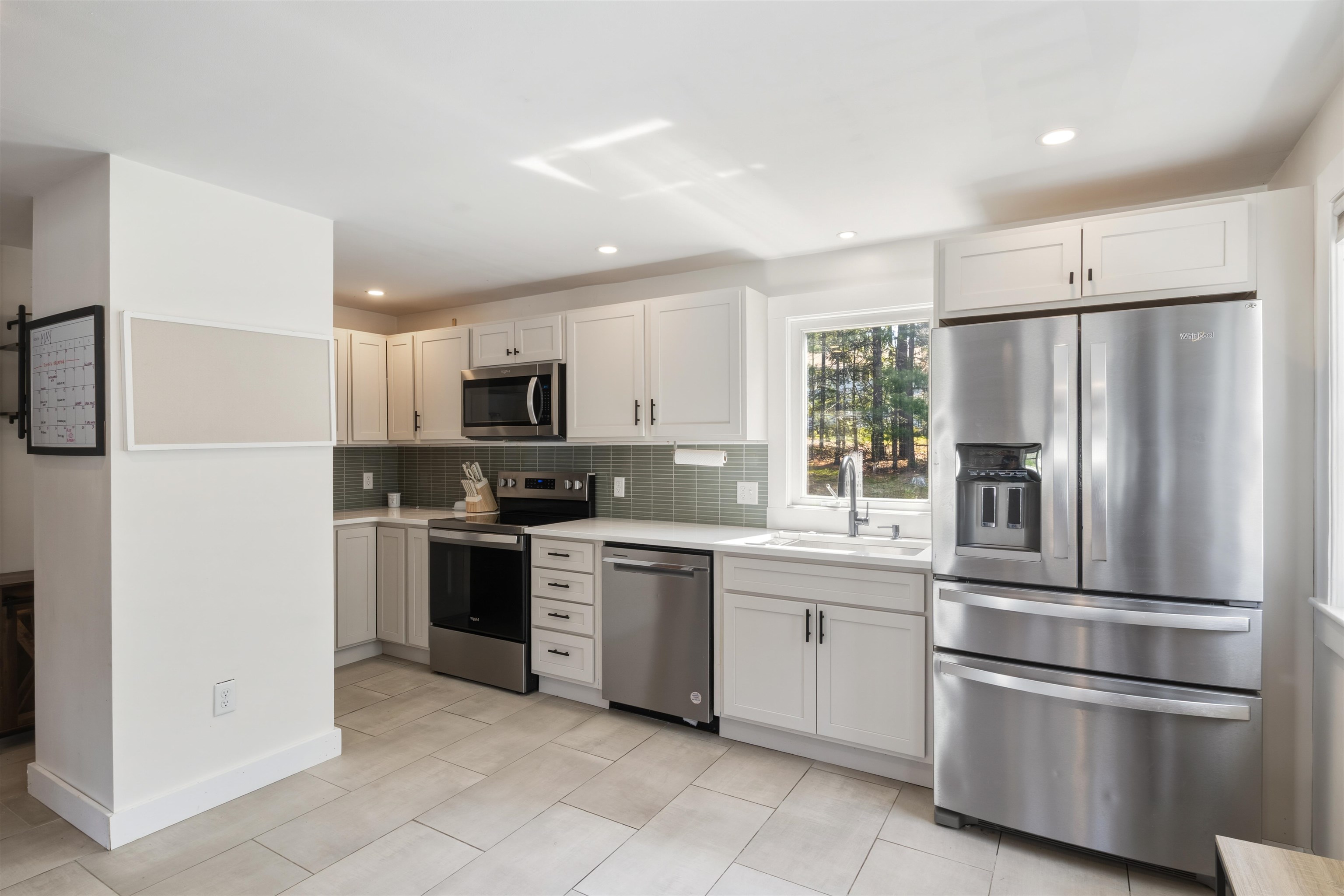 175 Derry Rd, Hudson, NH 03051