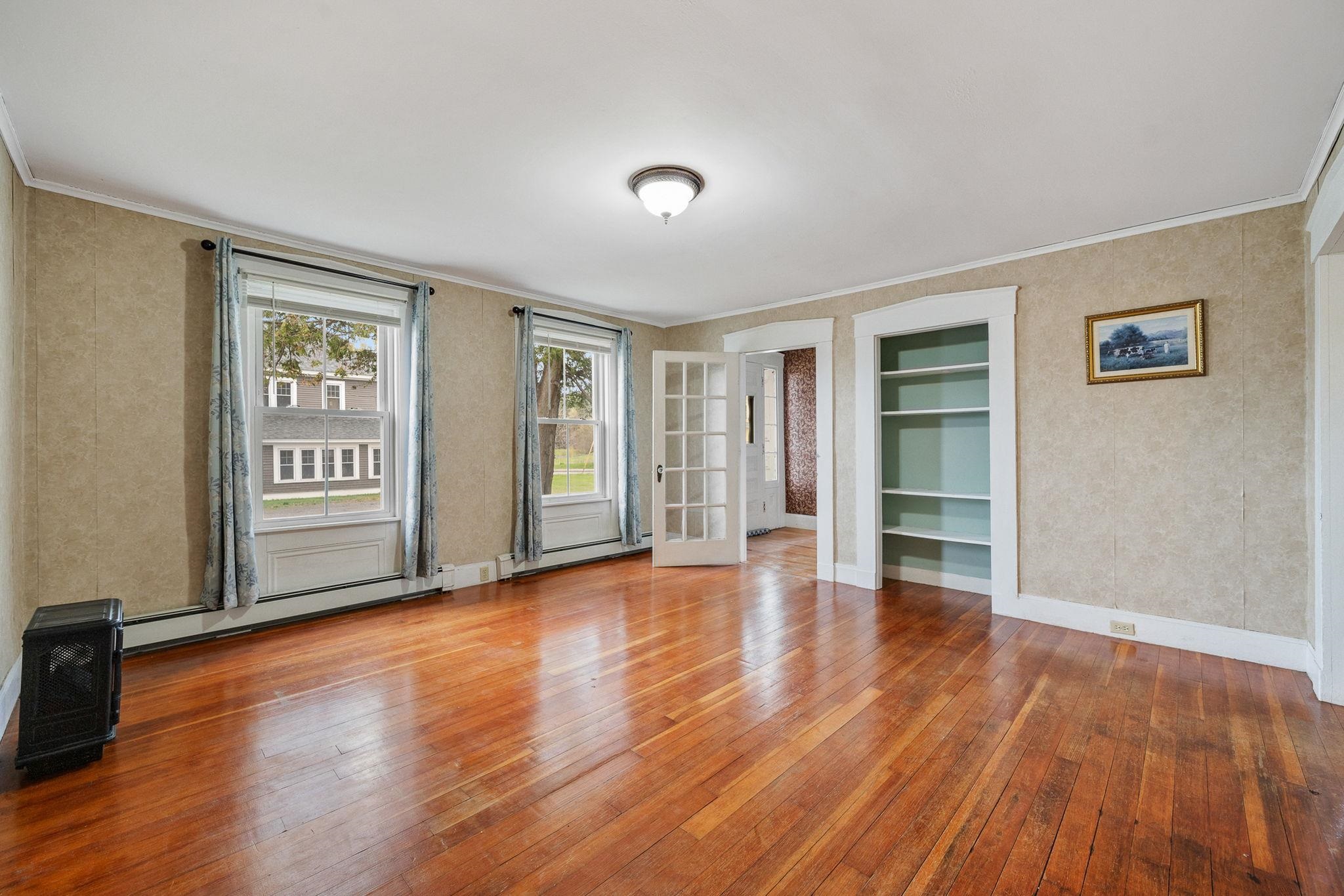 Formal dining room, off of kitchen