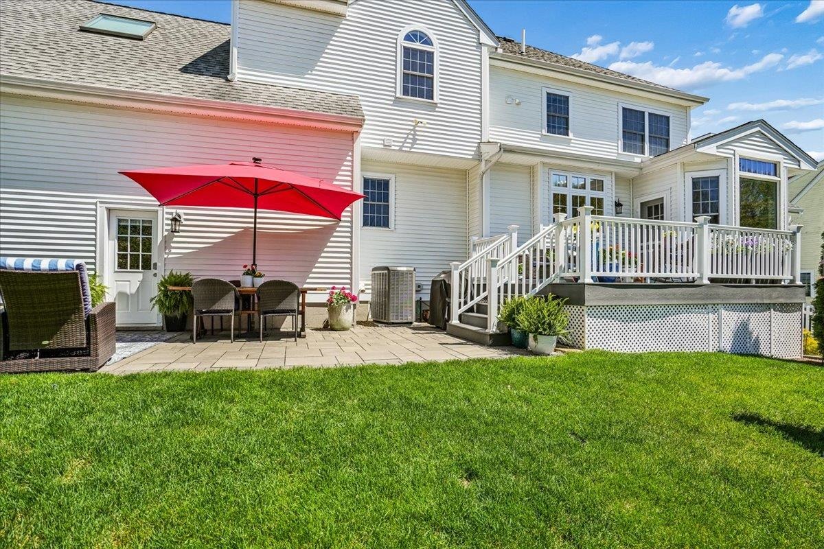 3 Crimson Ct, Nashua, NH 03063