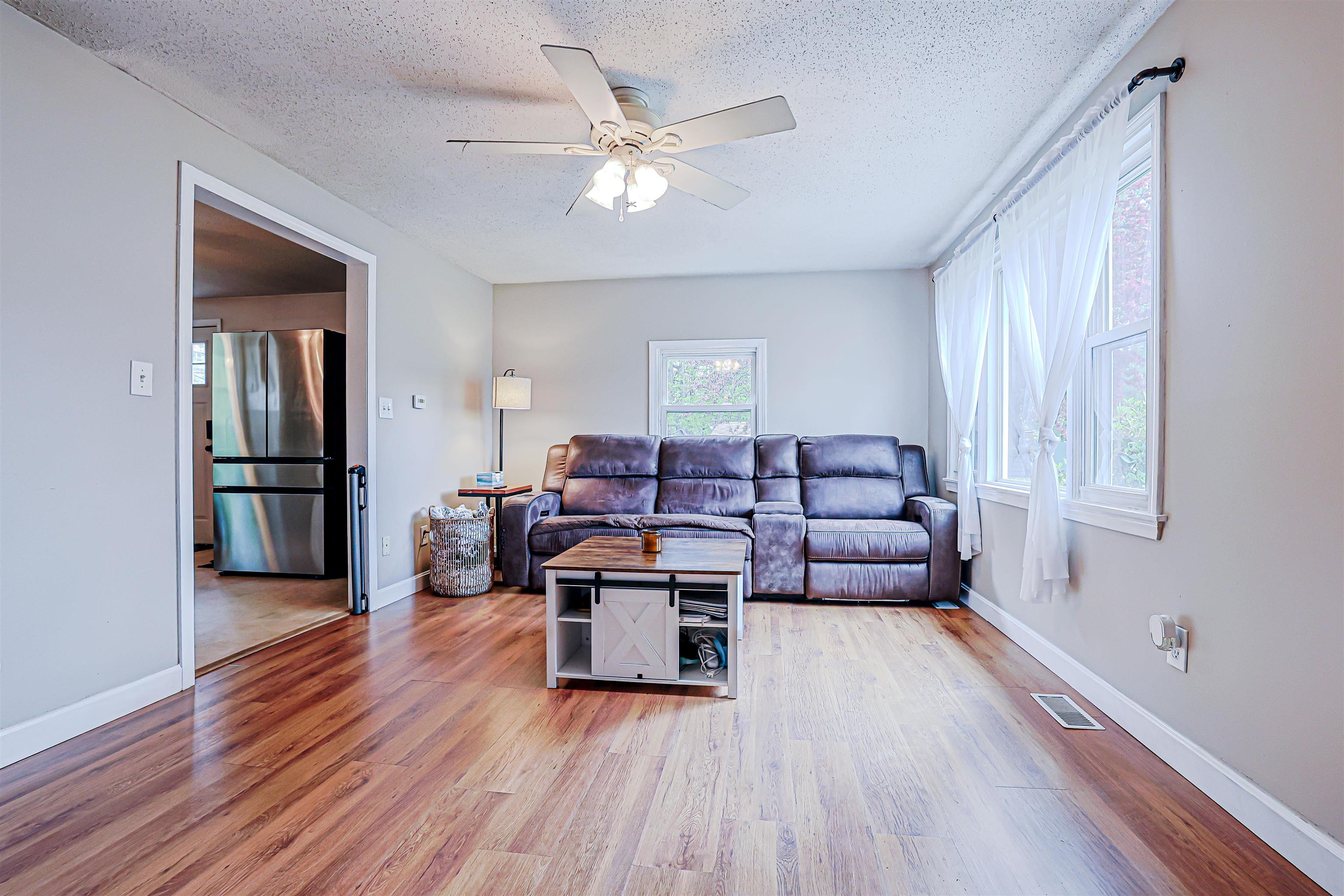 46 Windham Rd, Hudson, NH 03051