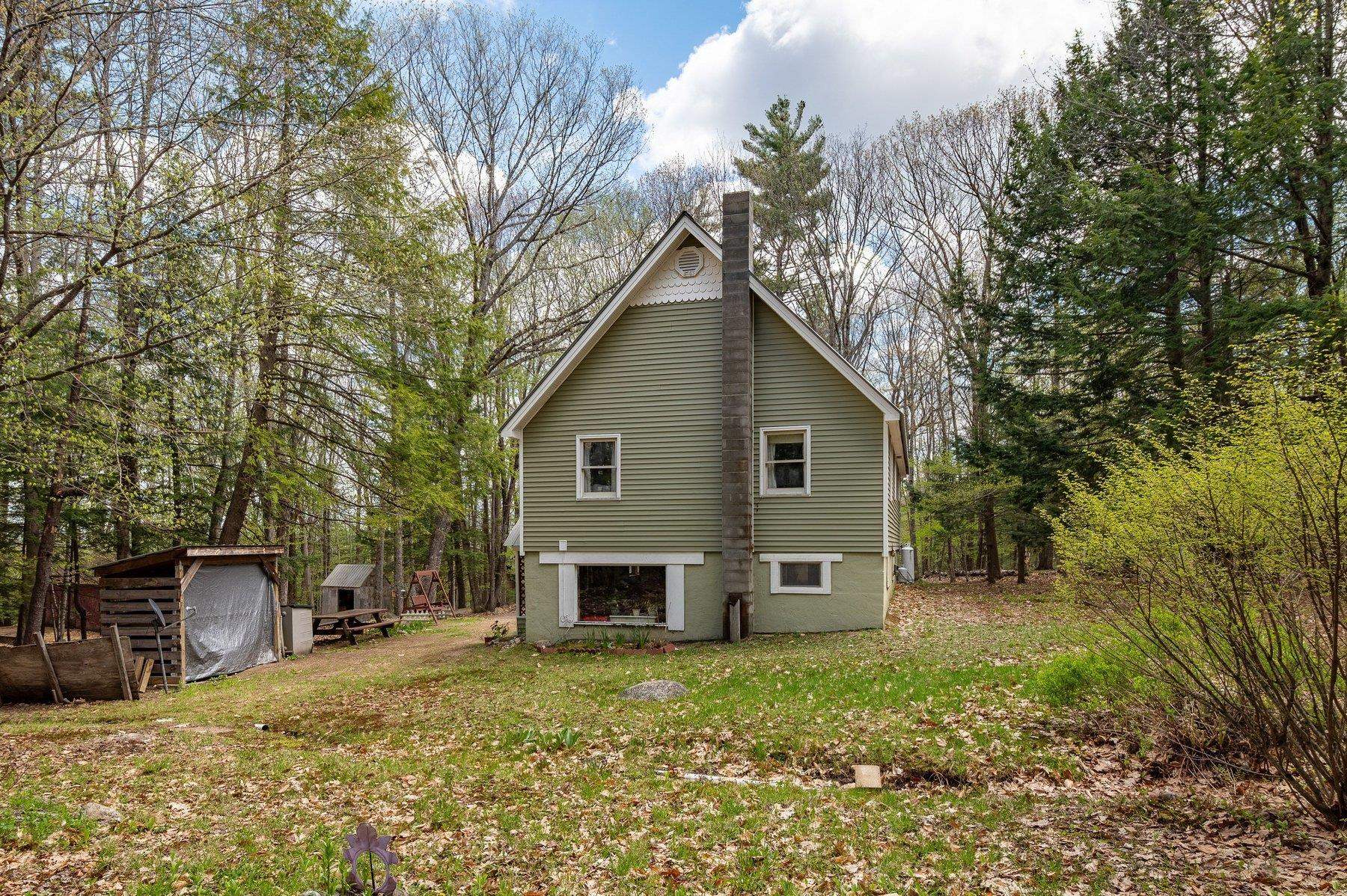 25 Brewster Hill Rd, Tamworth, NH 03886