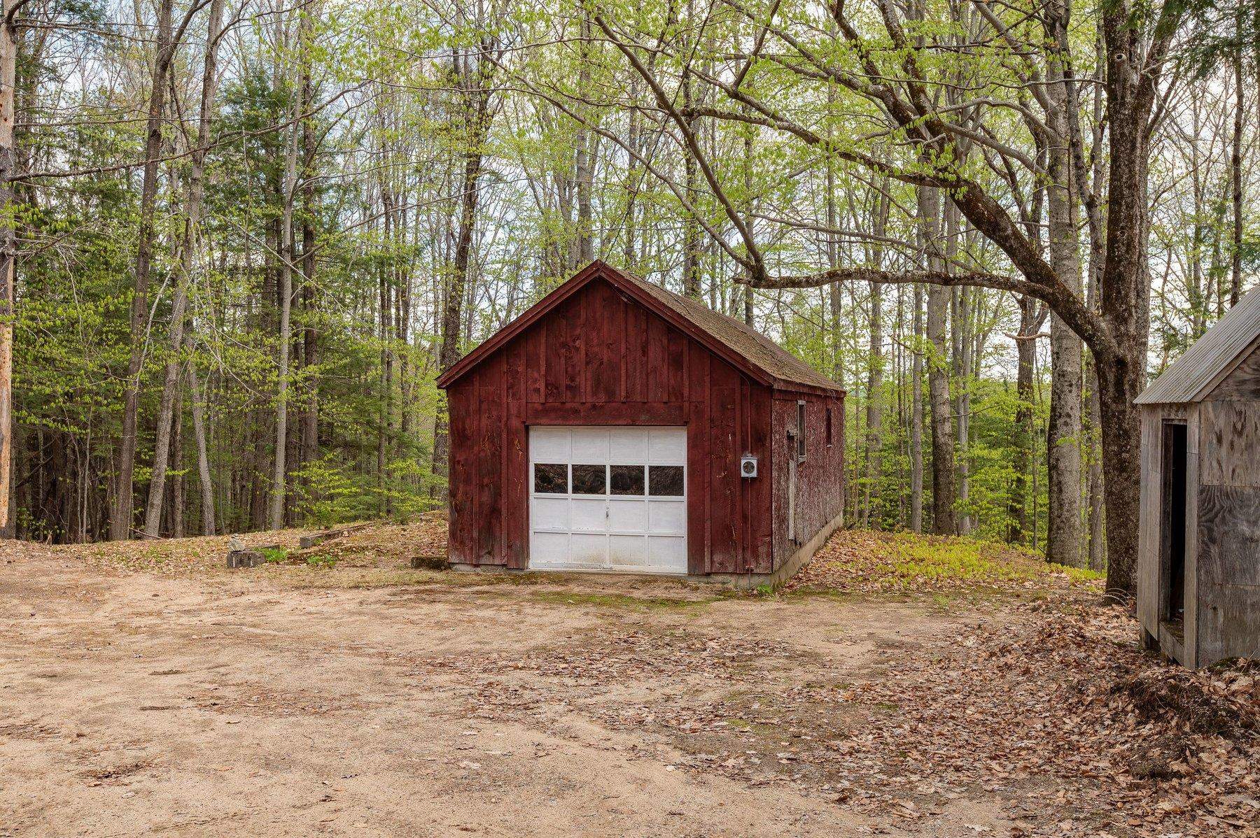 25 Brewster Hill Rd, Tamworth, NH 03886