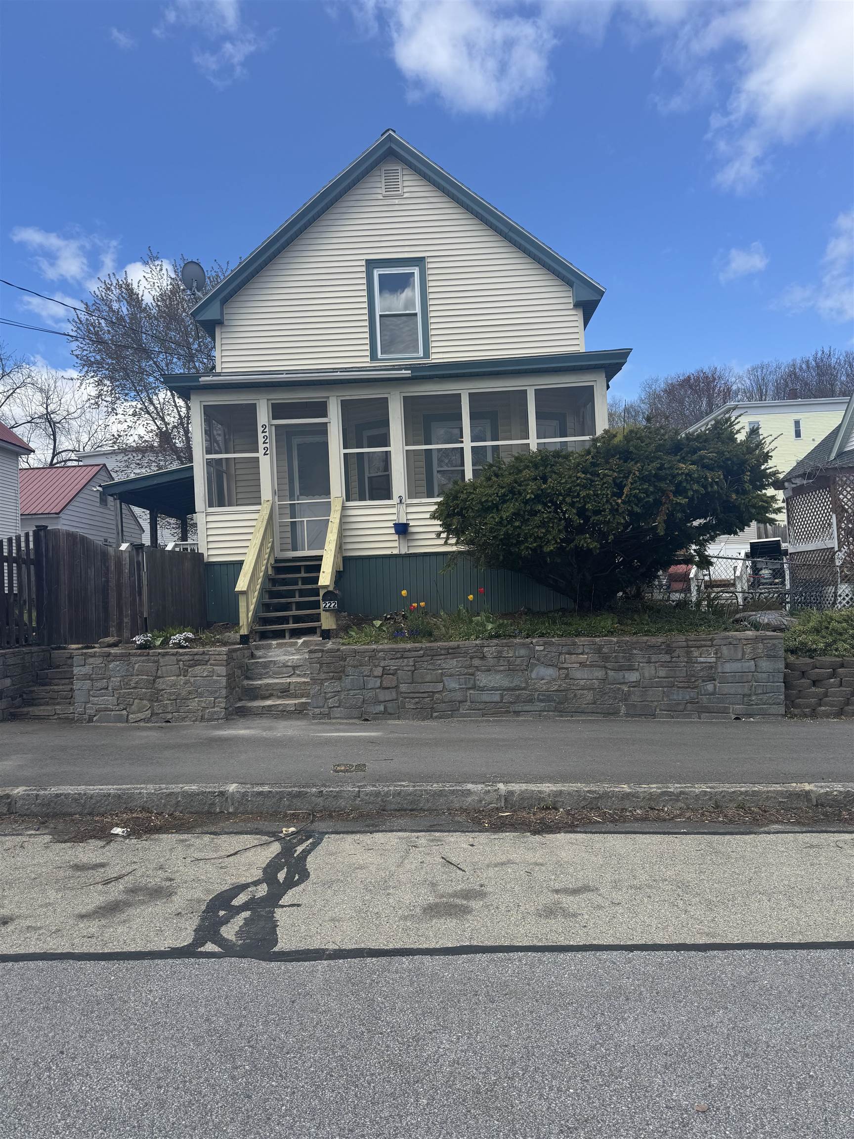222 Laval St, Manchester, NH 03102-0
