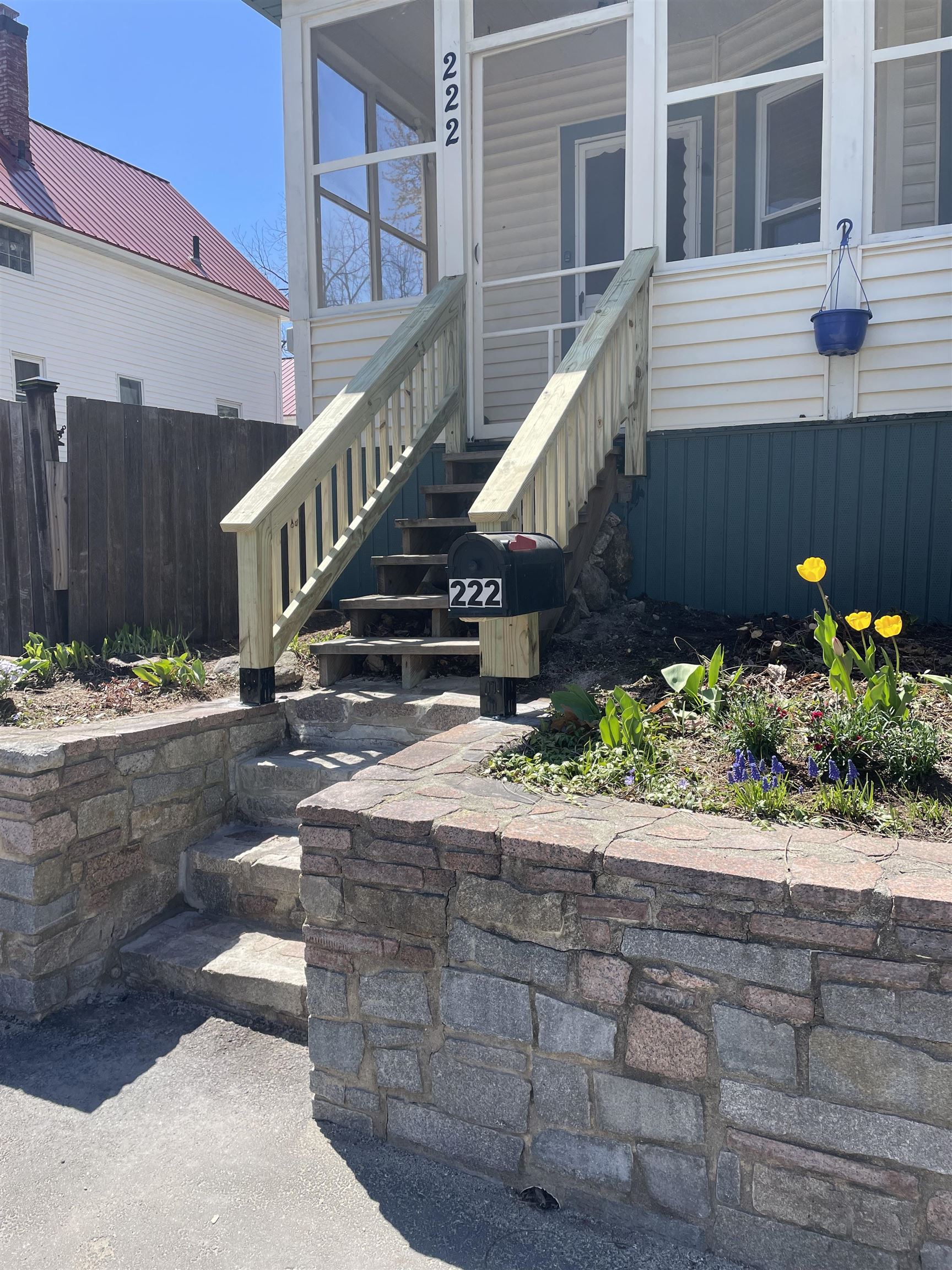 222 Laval St, Manchester, NH 03102-0