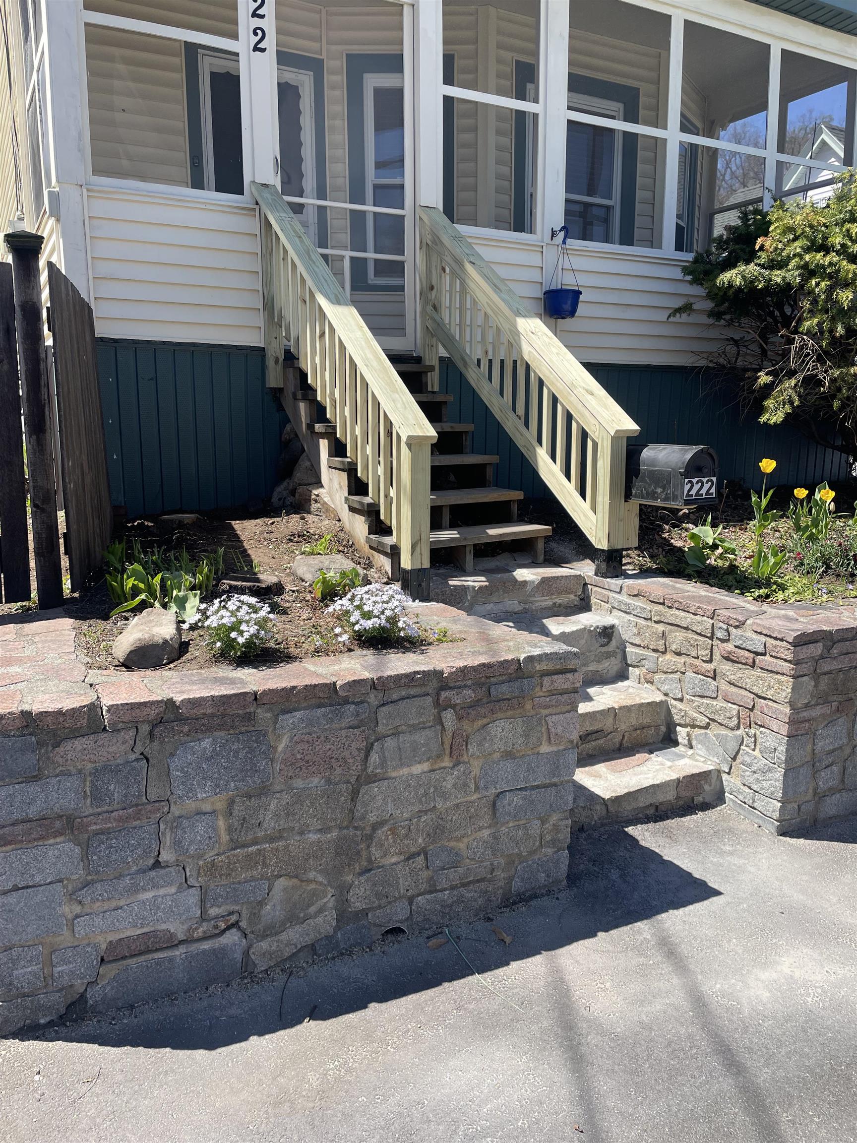 222 Laval St, Manchester, NH 03102-0