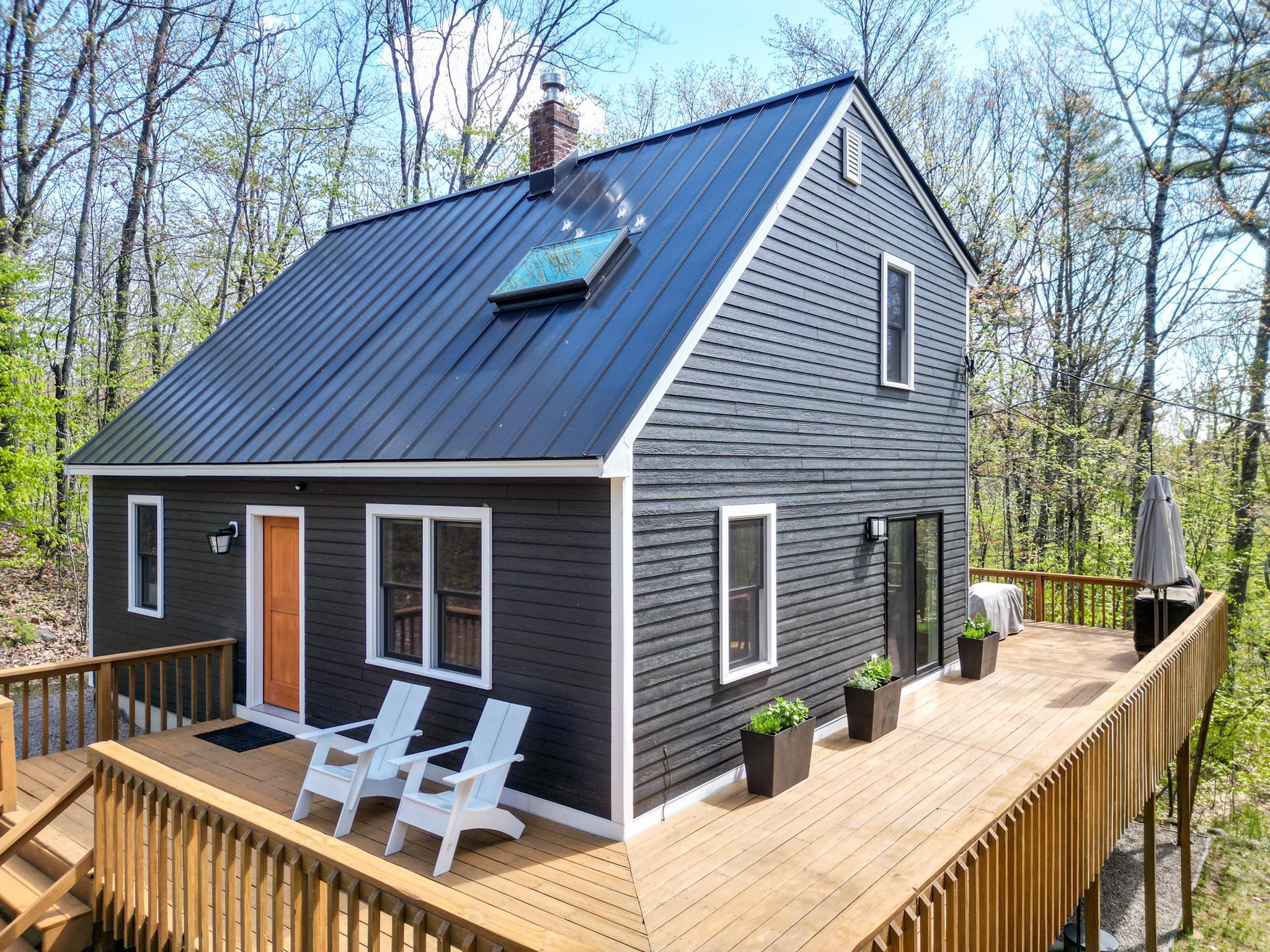 9 Oak Ridge Rd, Madison, NH 03849