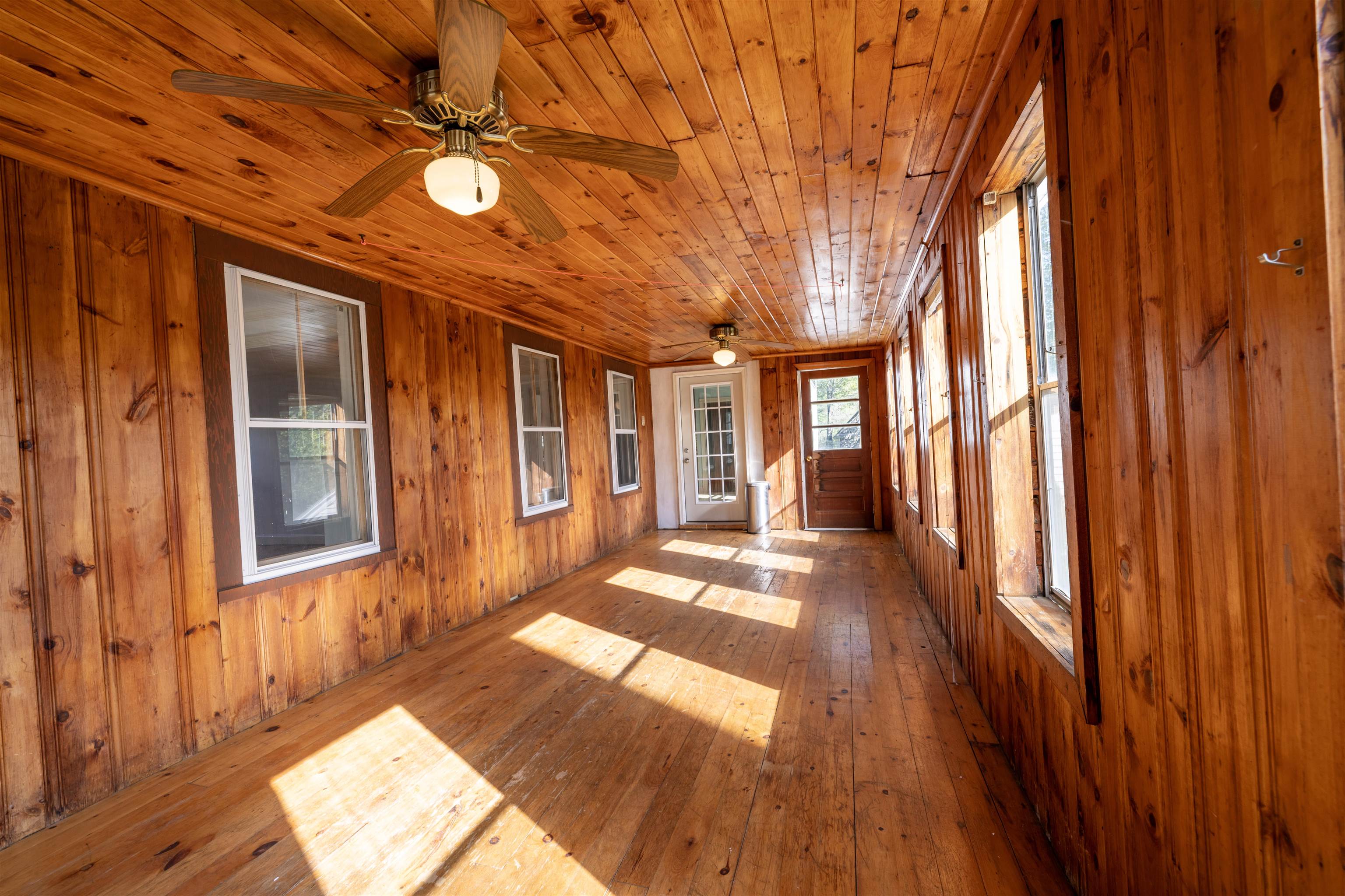 8 Old Manchester Rd, Raymond, NH 03077