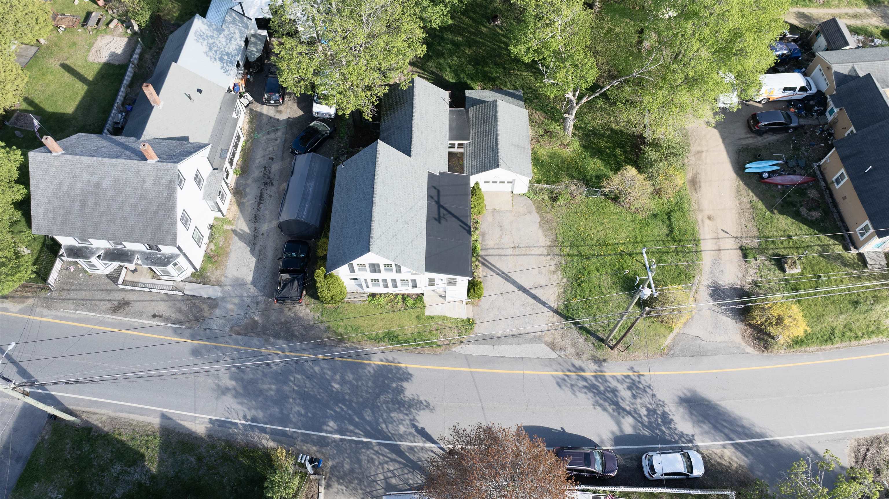 8 Old Manchester Rd, Raymond, NH 03077