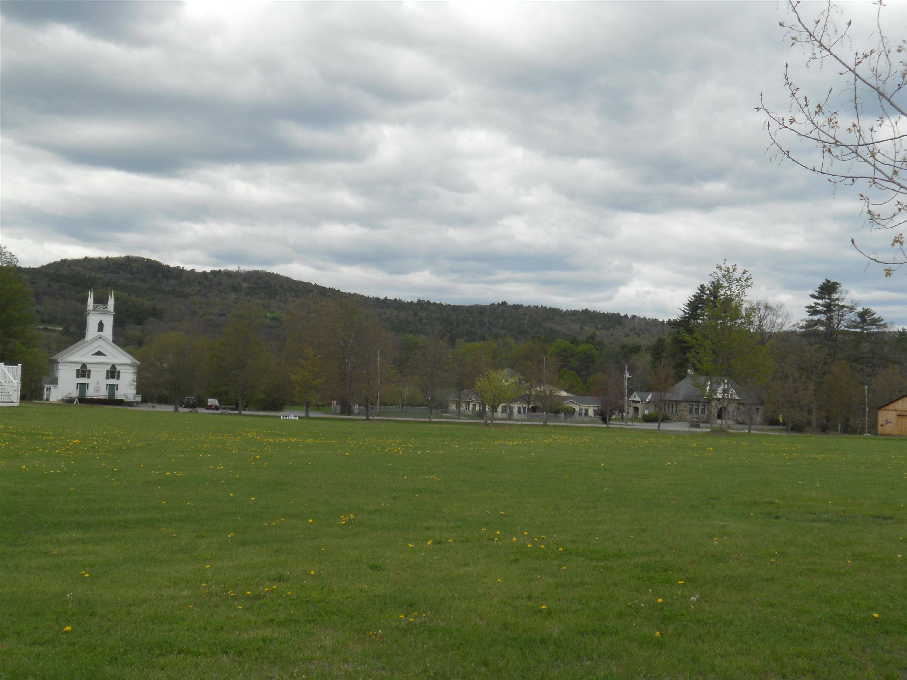 Peperes Rd, Charlestown, NH 03603