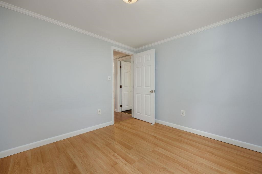 24 Putnam St, Claremont, NH 03743