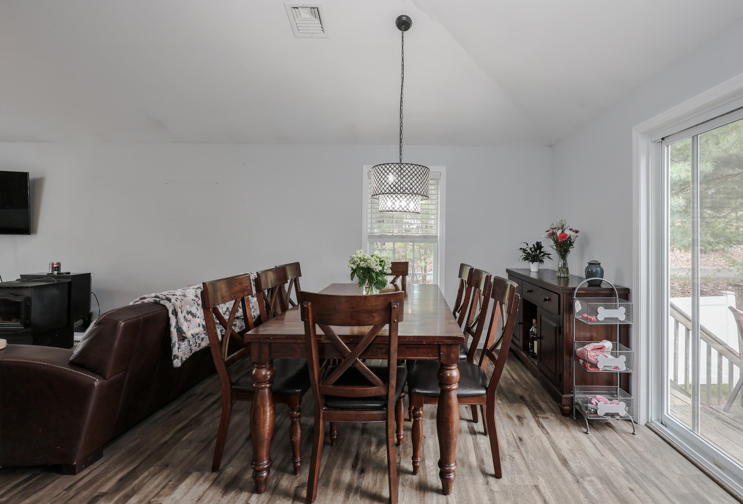 25 Stockholm St, Manchester, NH 03104