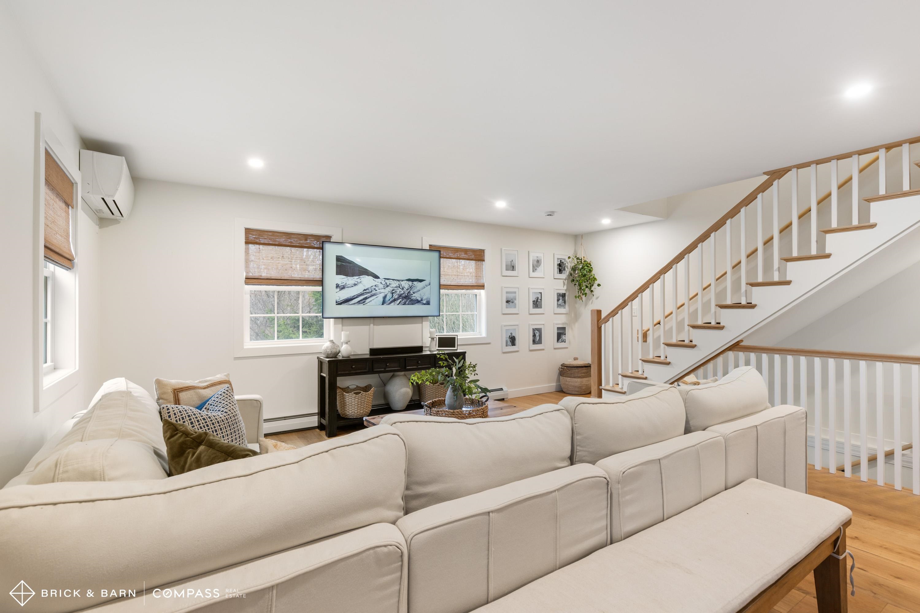 72 Woodbury Ave, Portsmouth, NH 03801