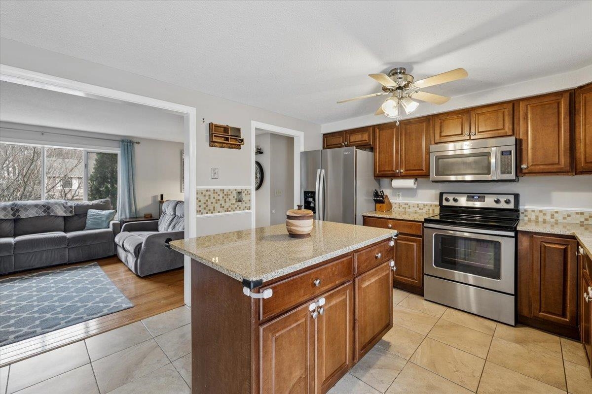 205 Brent St, Manchester, NH 03103