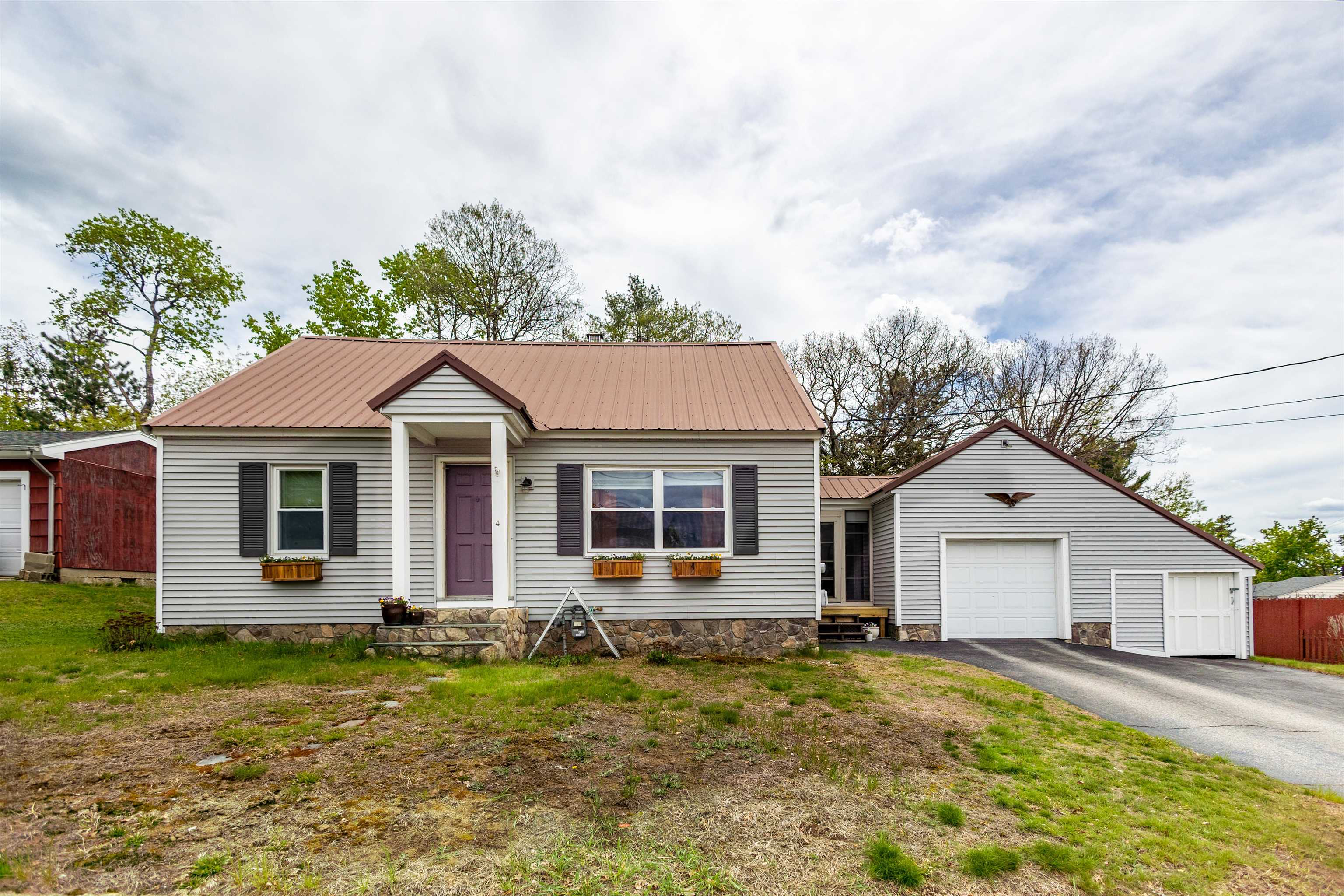 4 Eastern Ave, Concord, NH 03301