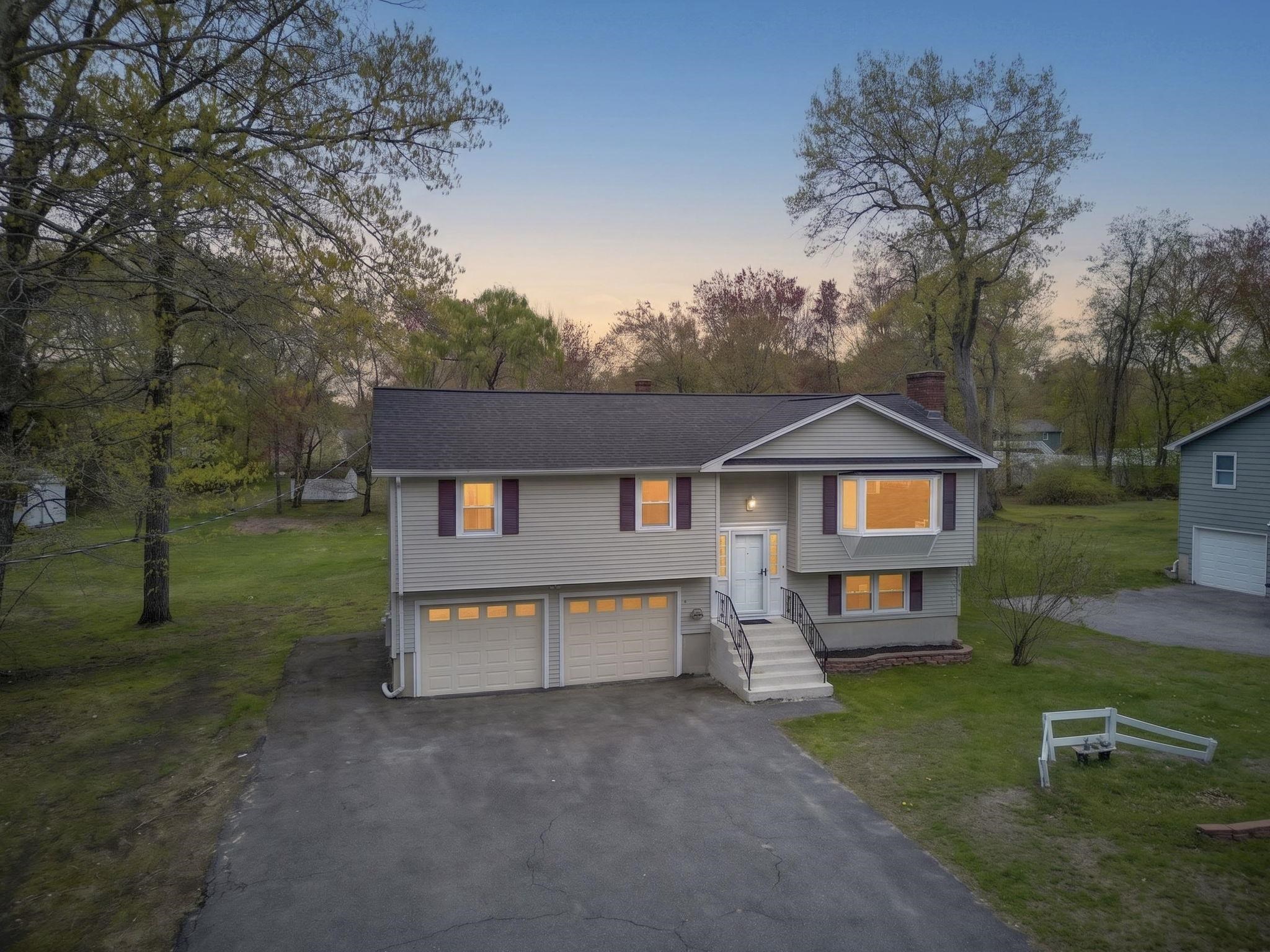 27 Townsend Ave, Salem, NH 03079