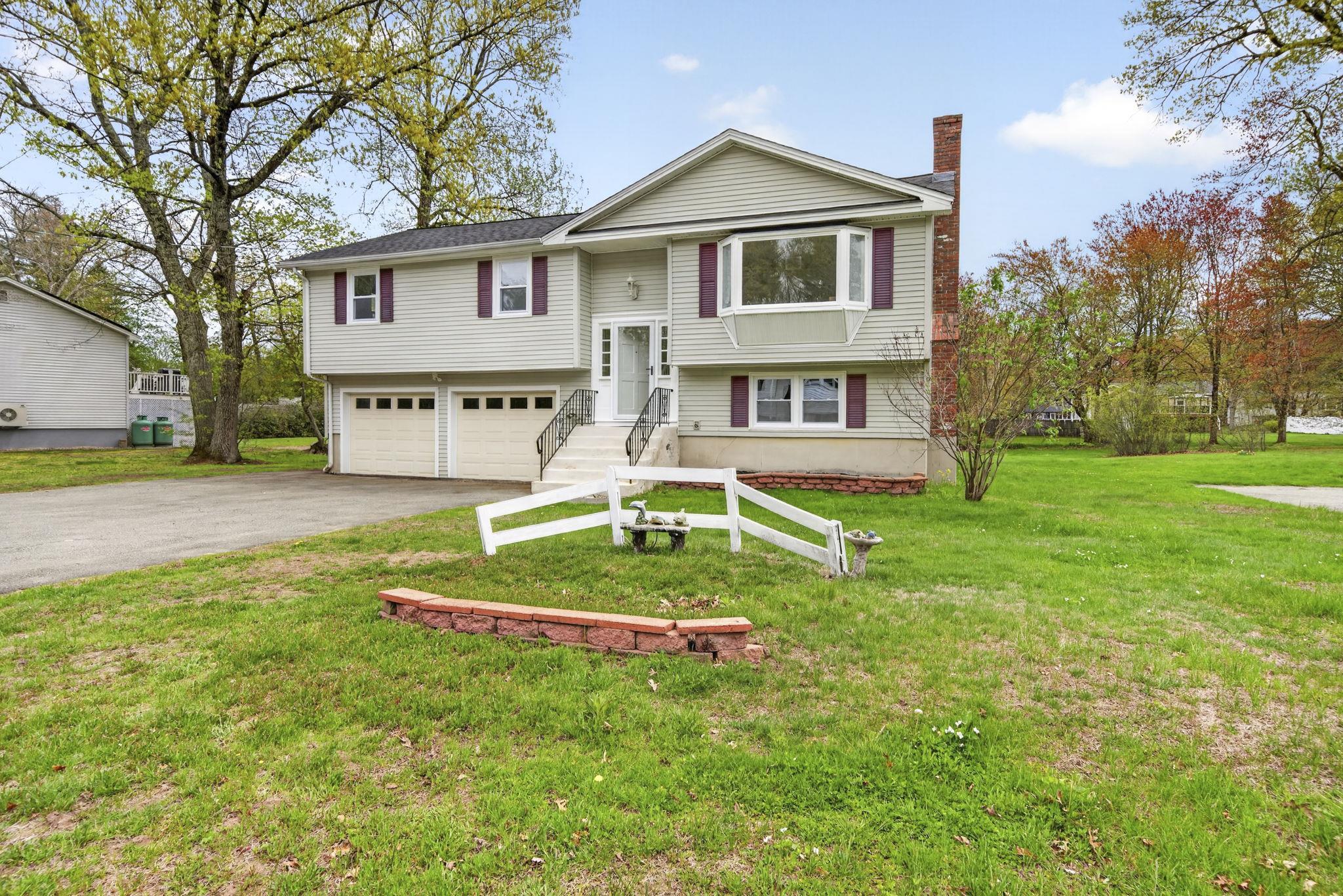 27 Townsend Ave, Salem, NH 03079