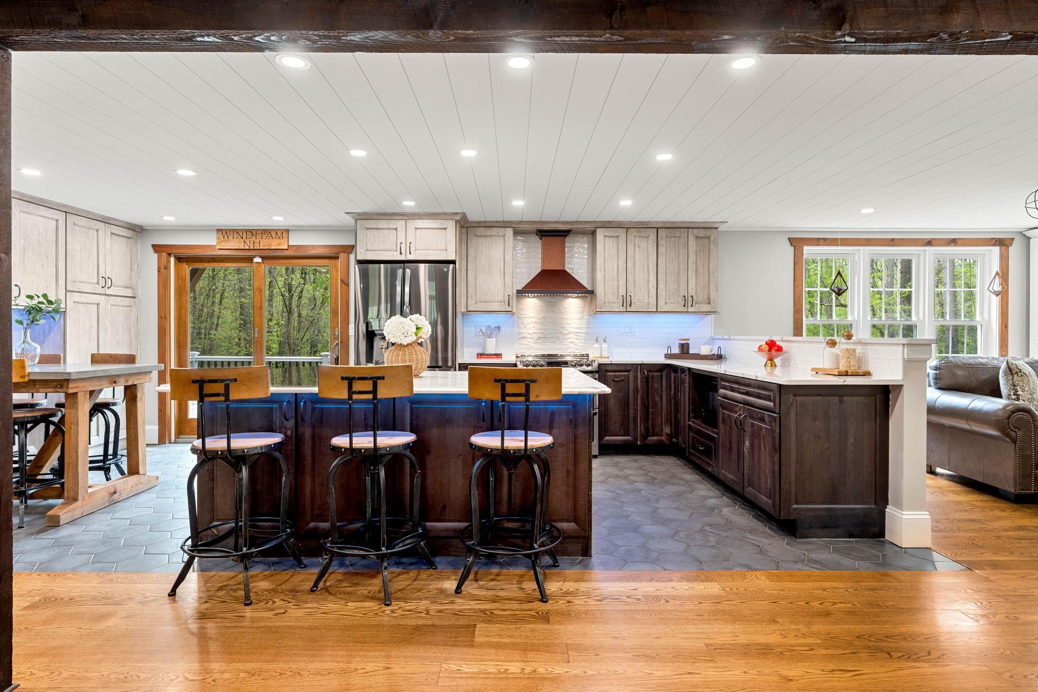 32 Morrison Rd, Windham, NH 03087
