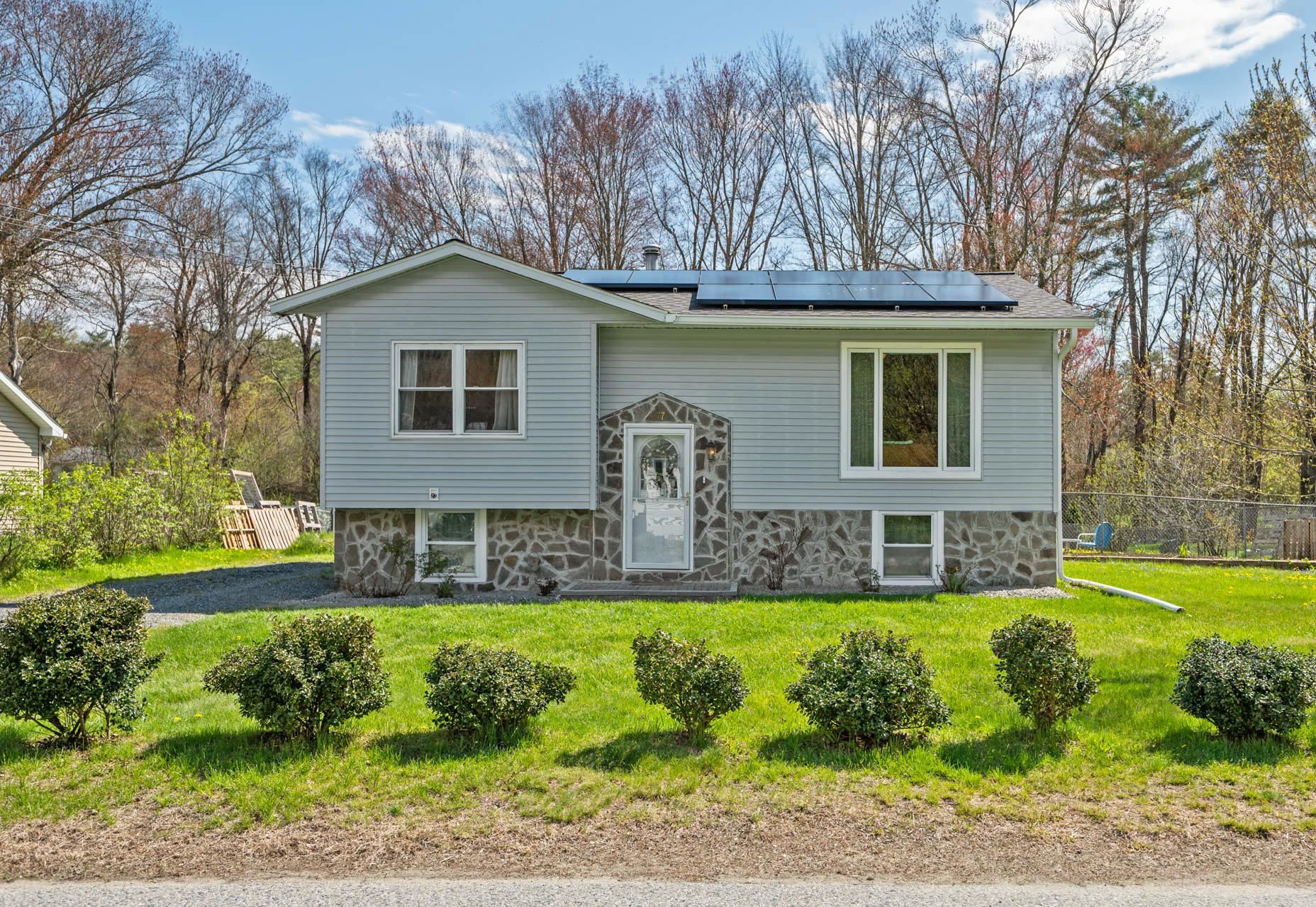 77 Butternut Dr, Keene, NH 03431
