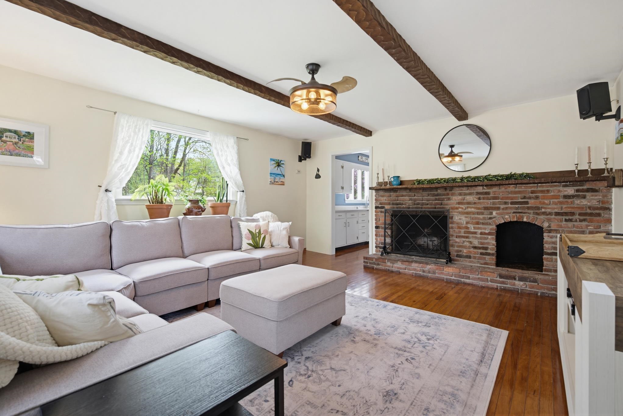 9 Springview Ter, Plaistow, NH 03865