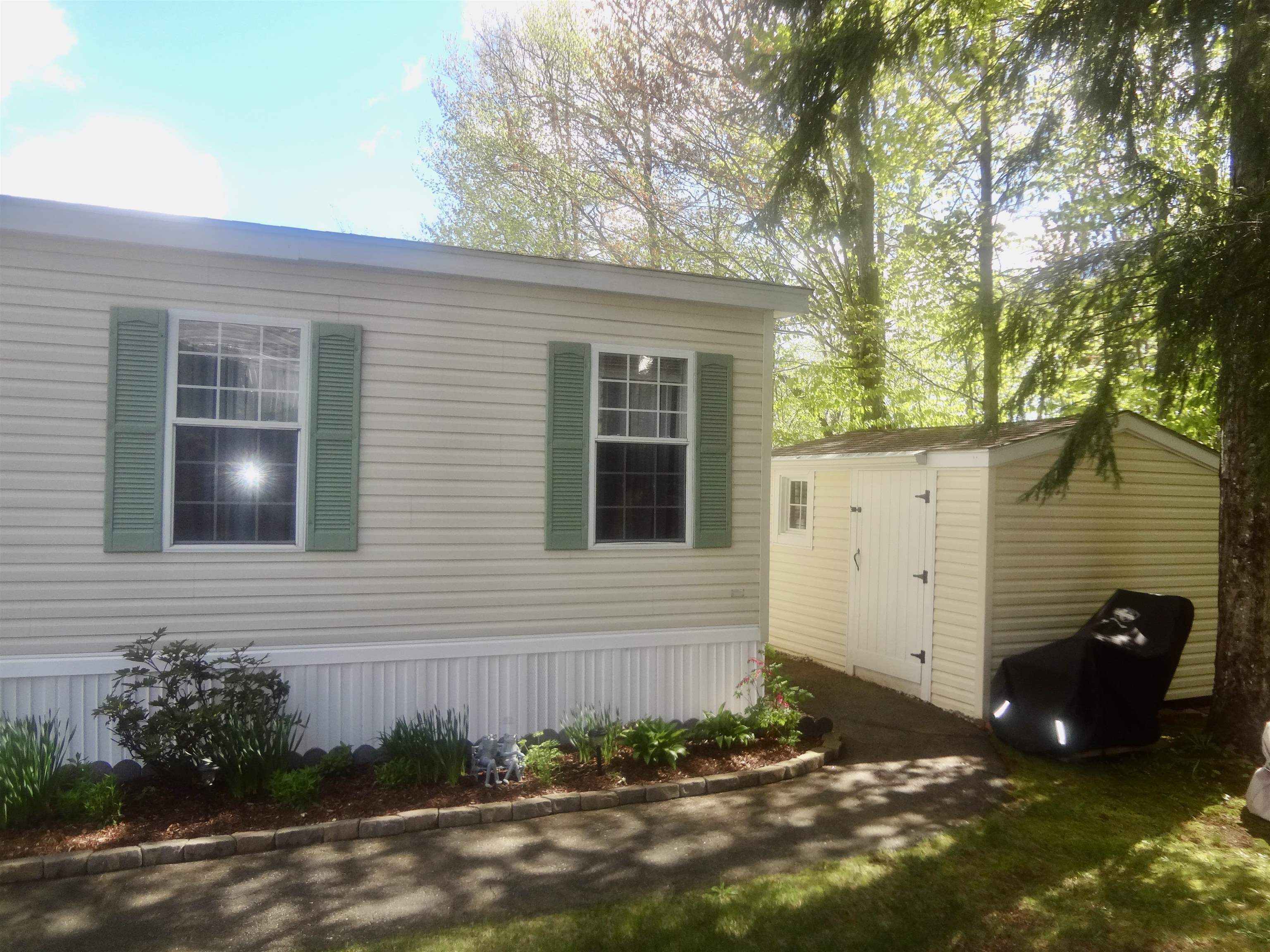 302 Darby Dr, Laconia, NH 03249
