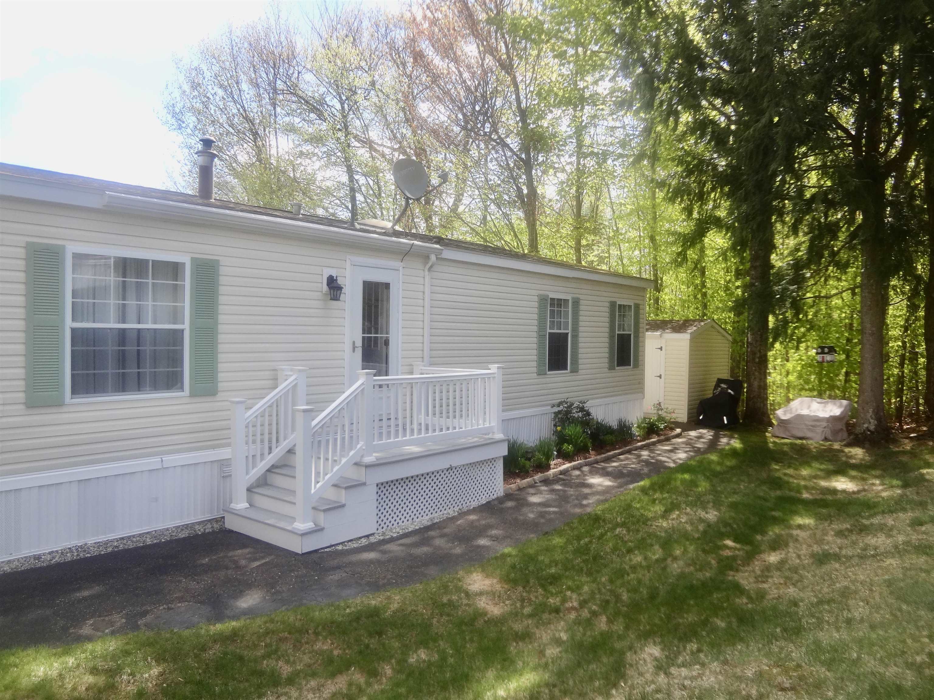 302 Darby Dr, Laconia, NH 03249