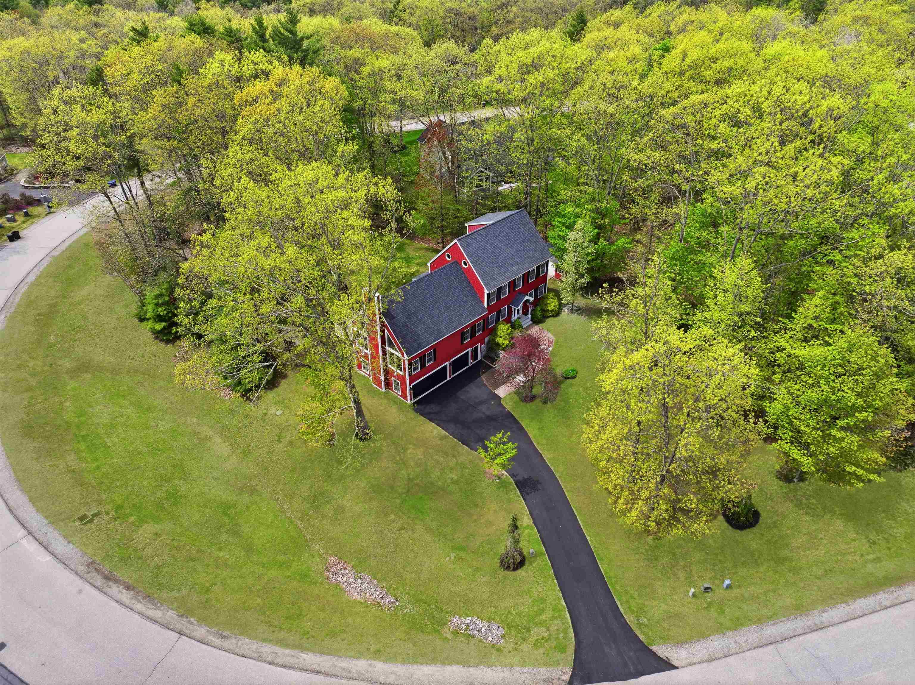 29 Overlook Dr, Newfields, NH 03856