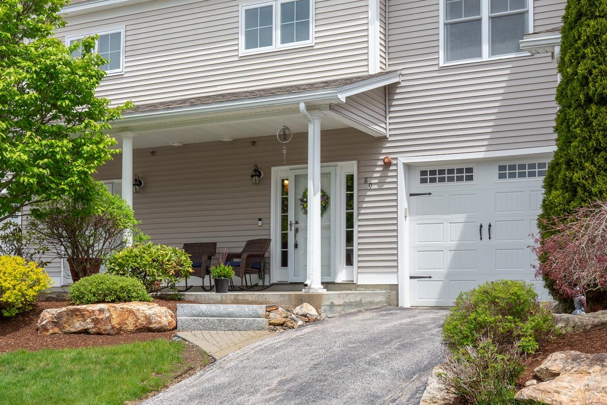89 Woodview Way, Manchester, NH 03102