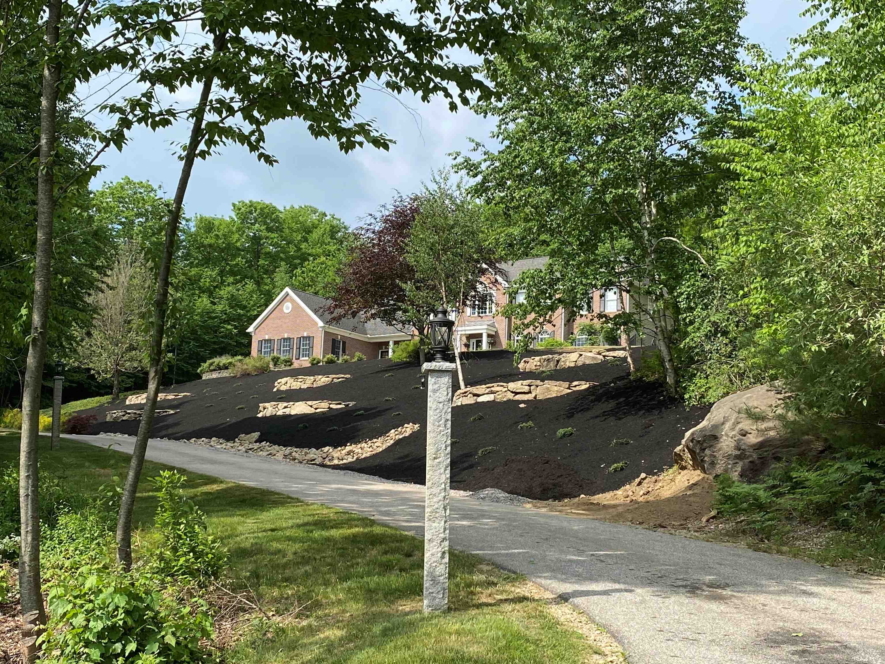 25 Ellison Dr, Bedford, NH 03110