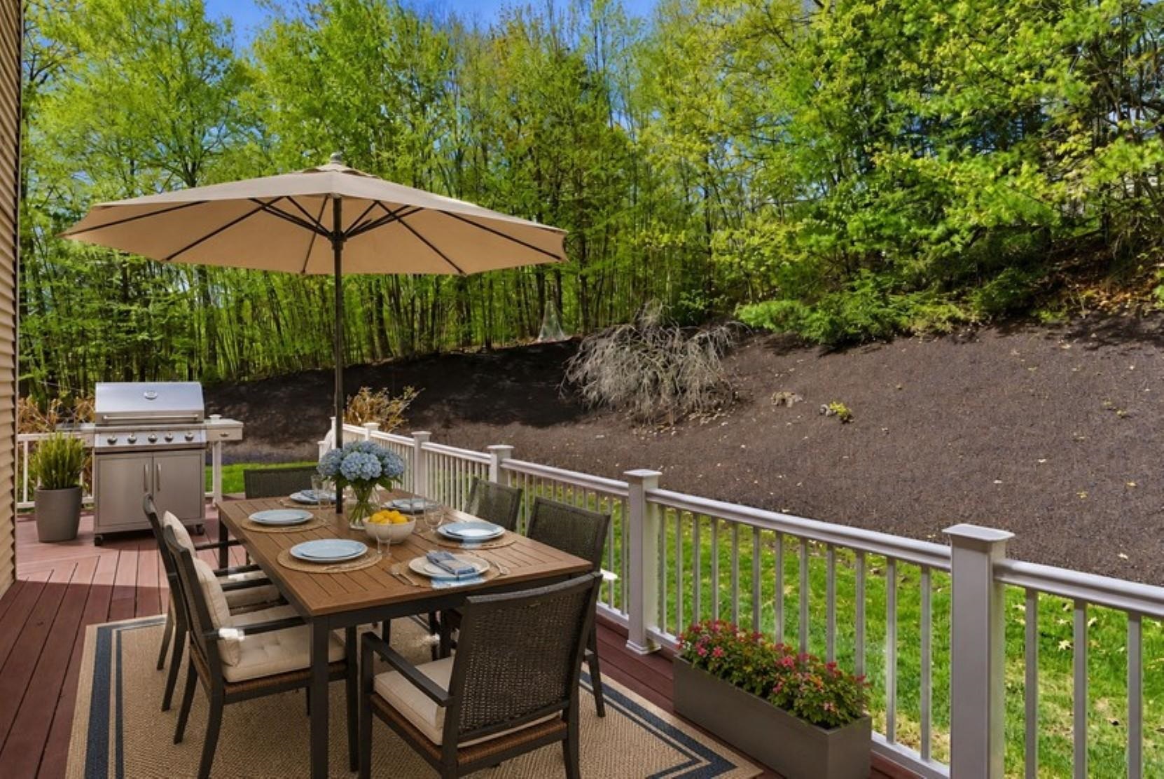 25 Ellison Dr, Bedford, NH 03110