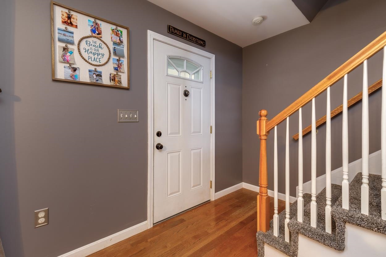 20 Car Mar Ln, Salem, NH 03079