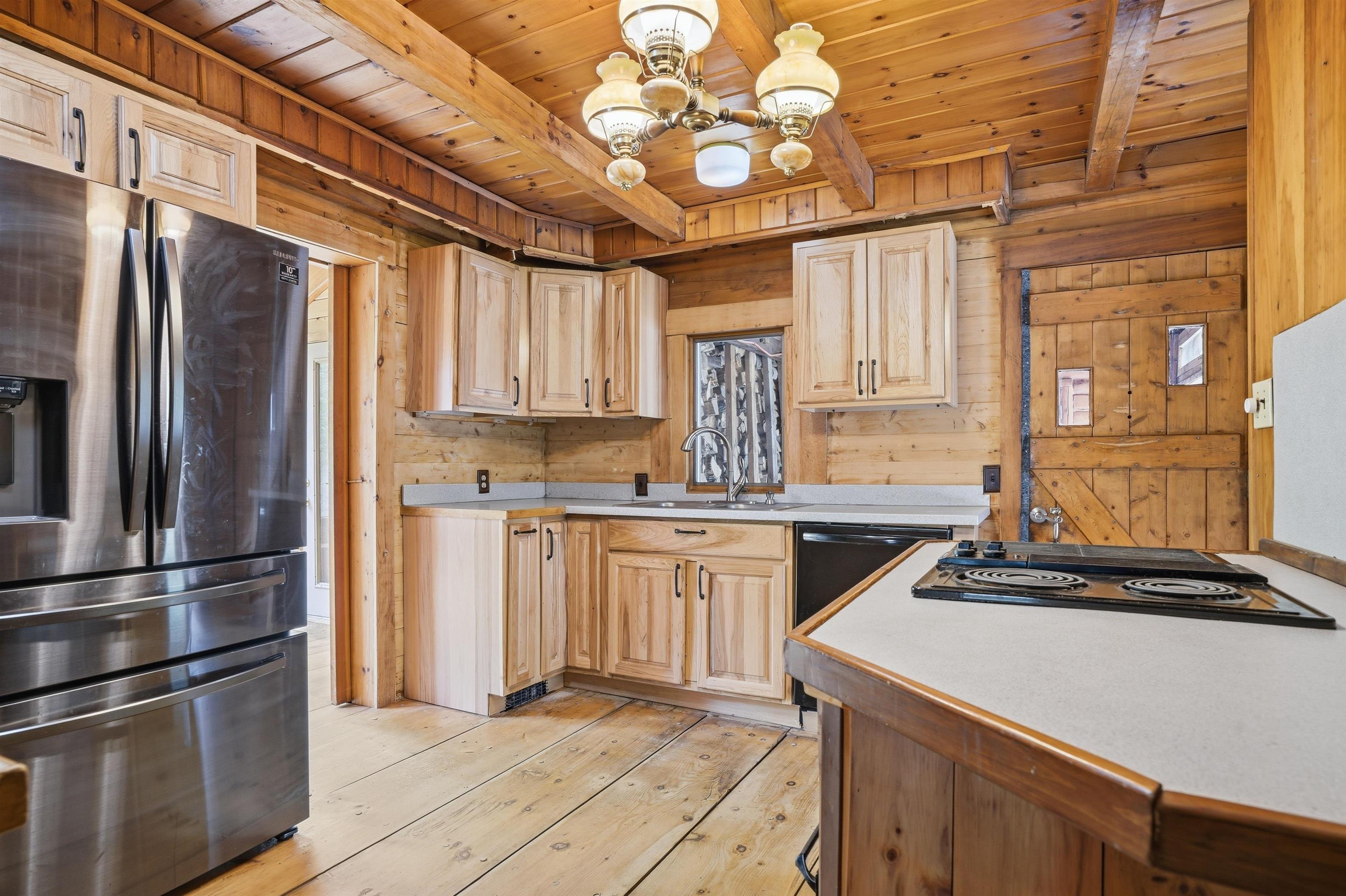 52 Nevins Rd, Hollis, NH 03049
