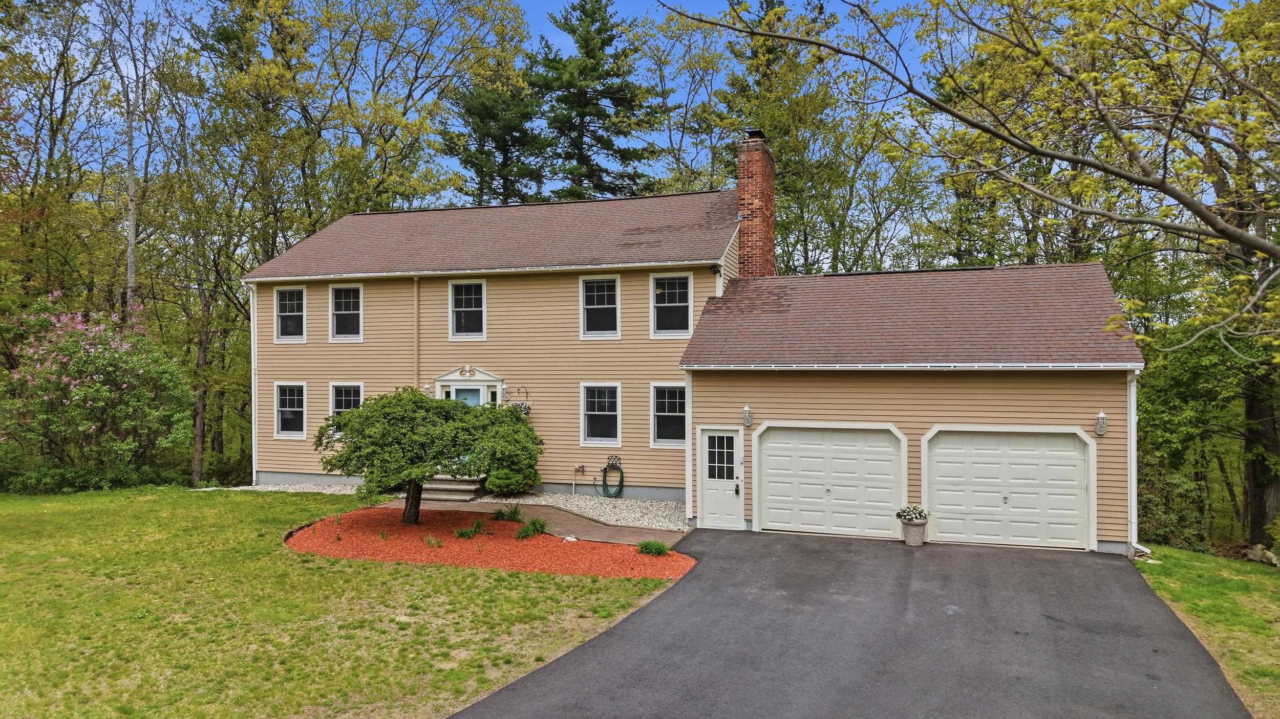 4 Royal Ct, Merrimack, NH 03054