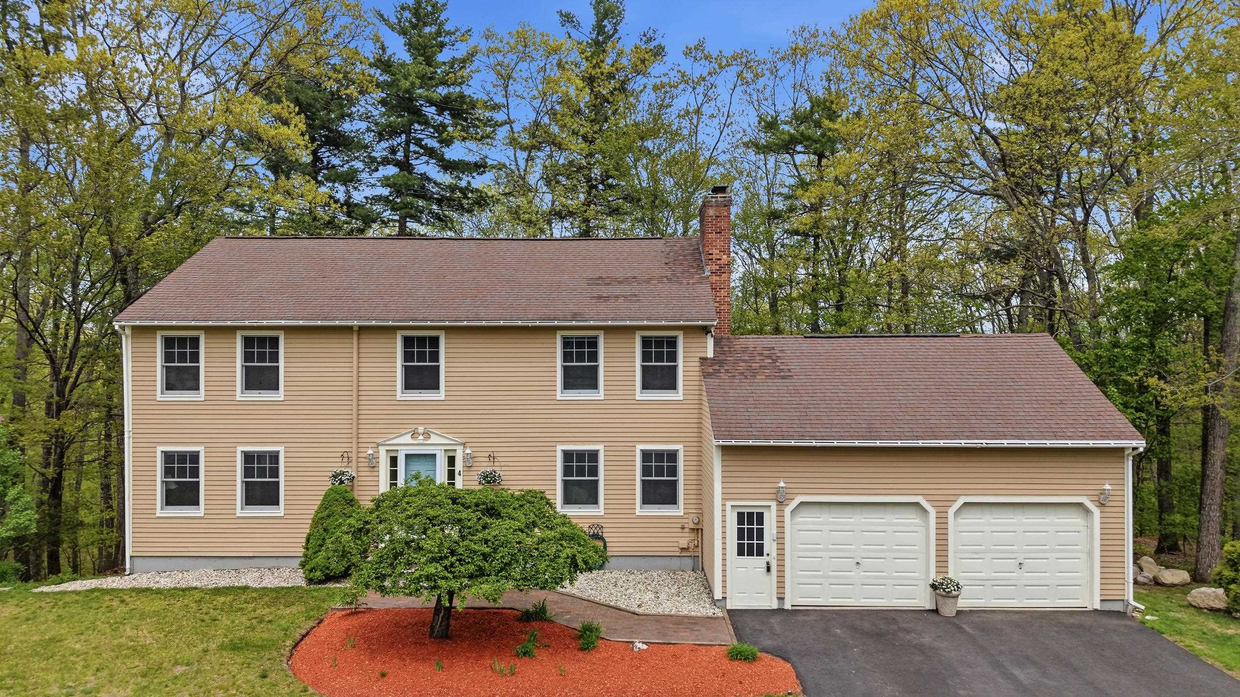 4 Royal Ct, Merrimack, NH 03054