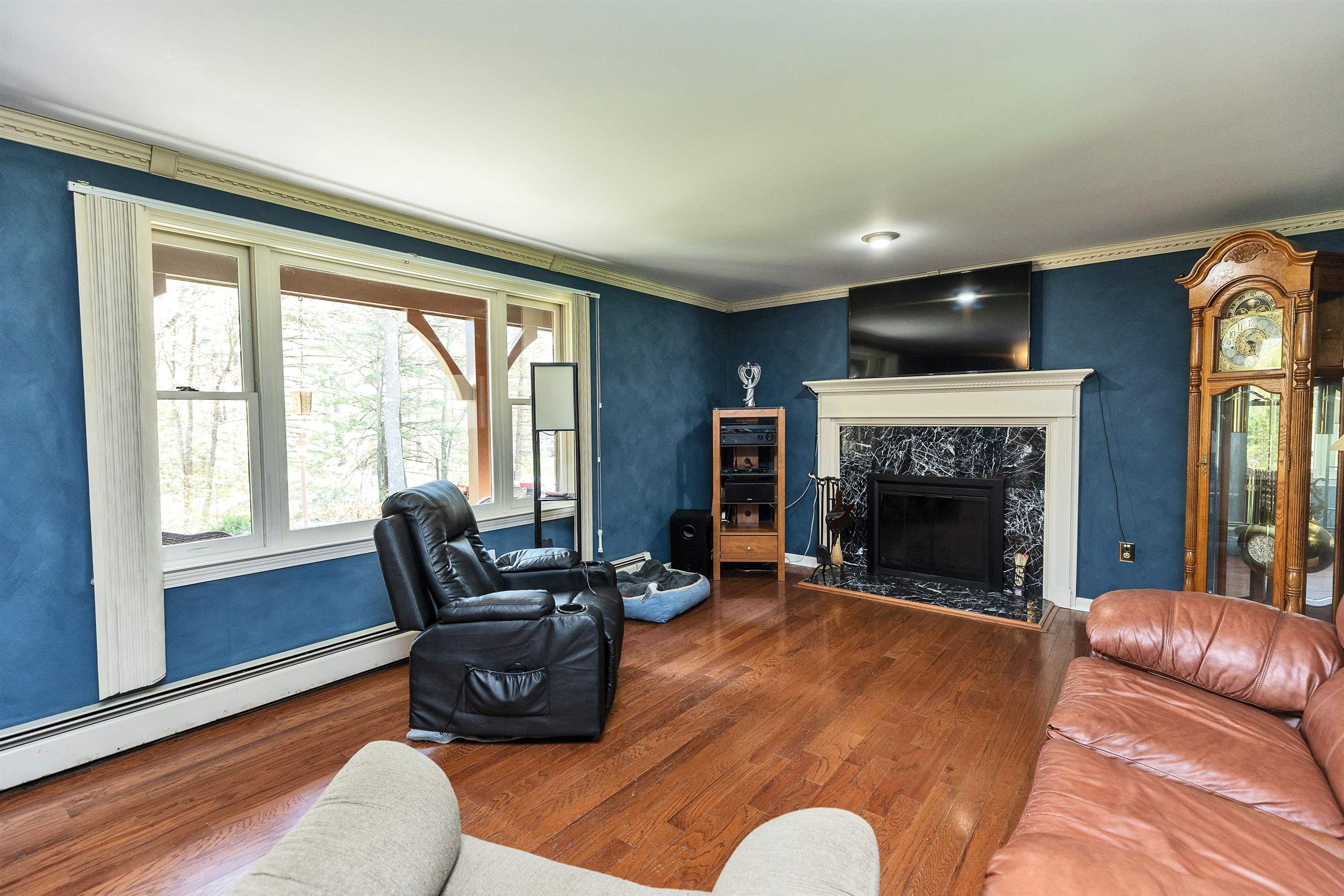 6 Nancy Ln, Hooksett, NH 03106