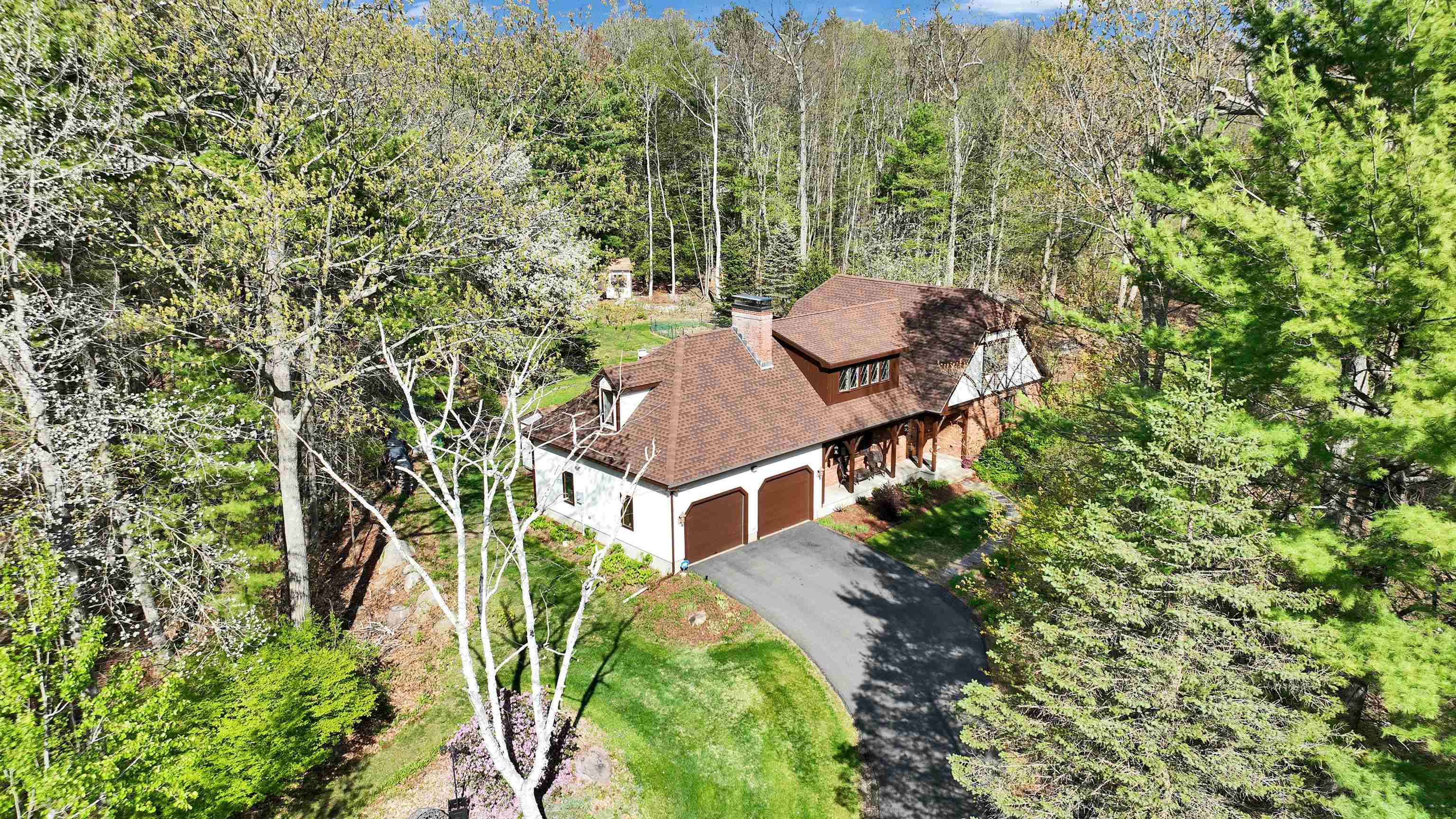 6 Nancy Ln, Hooksett, NH 03106