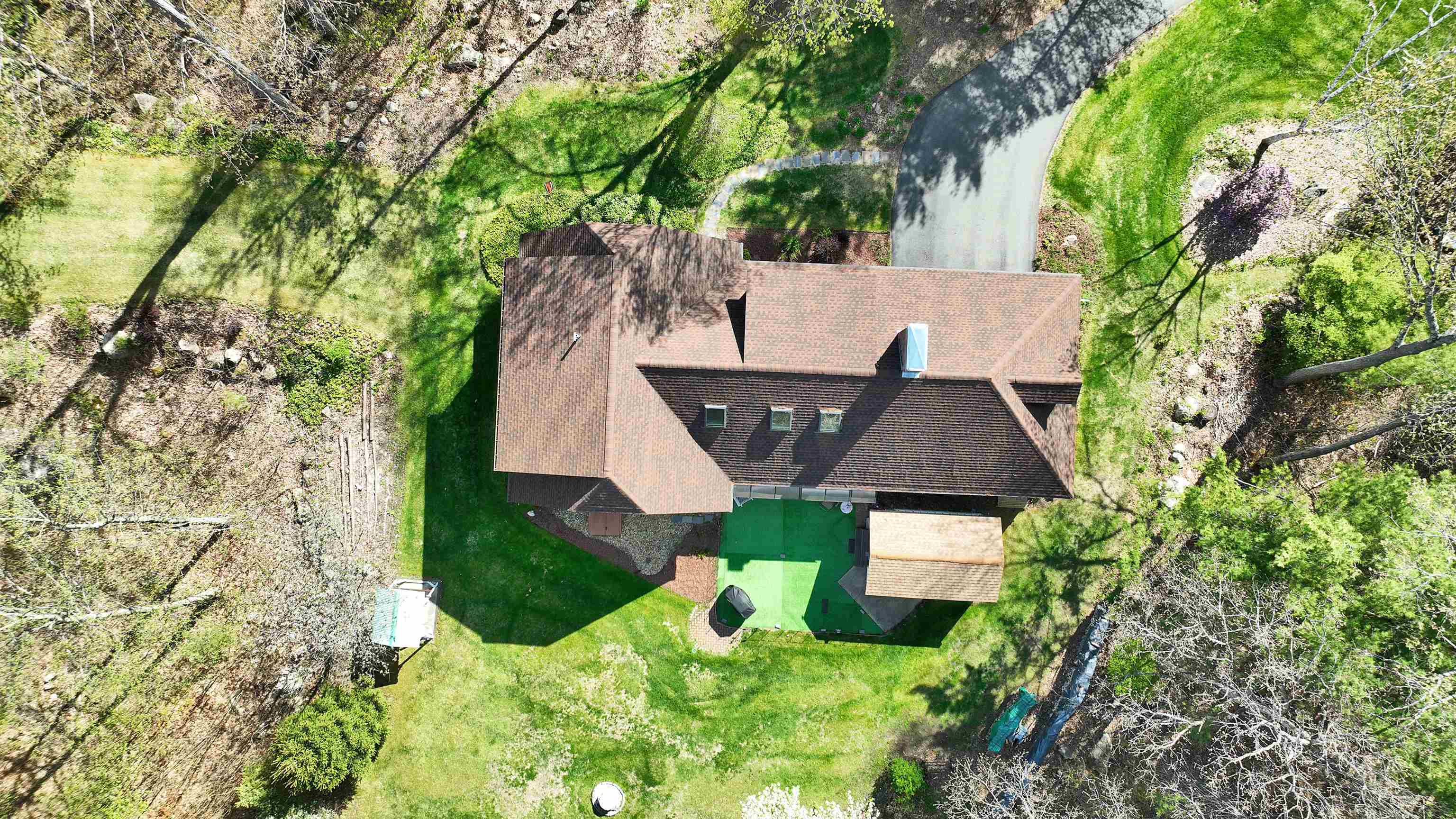 6 Nancy Ln, Hooksett, NH 03106