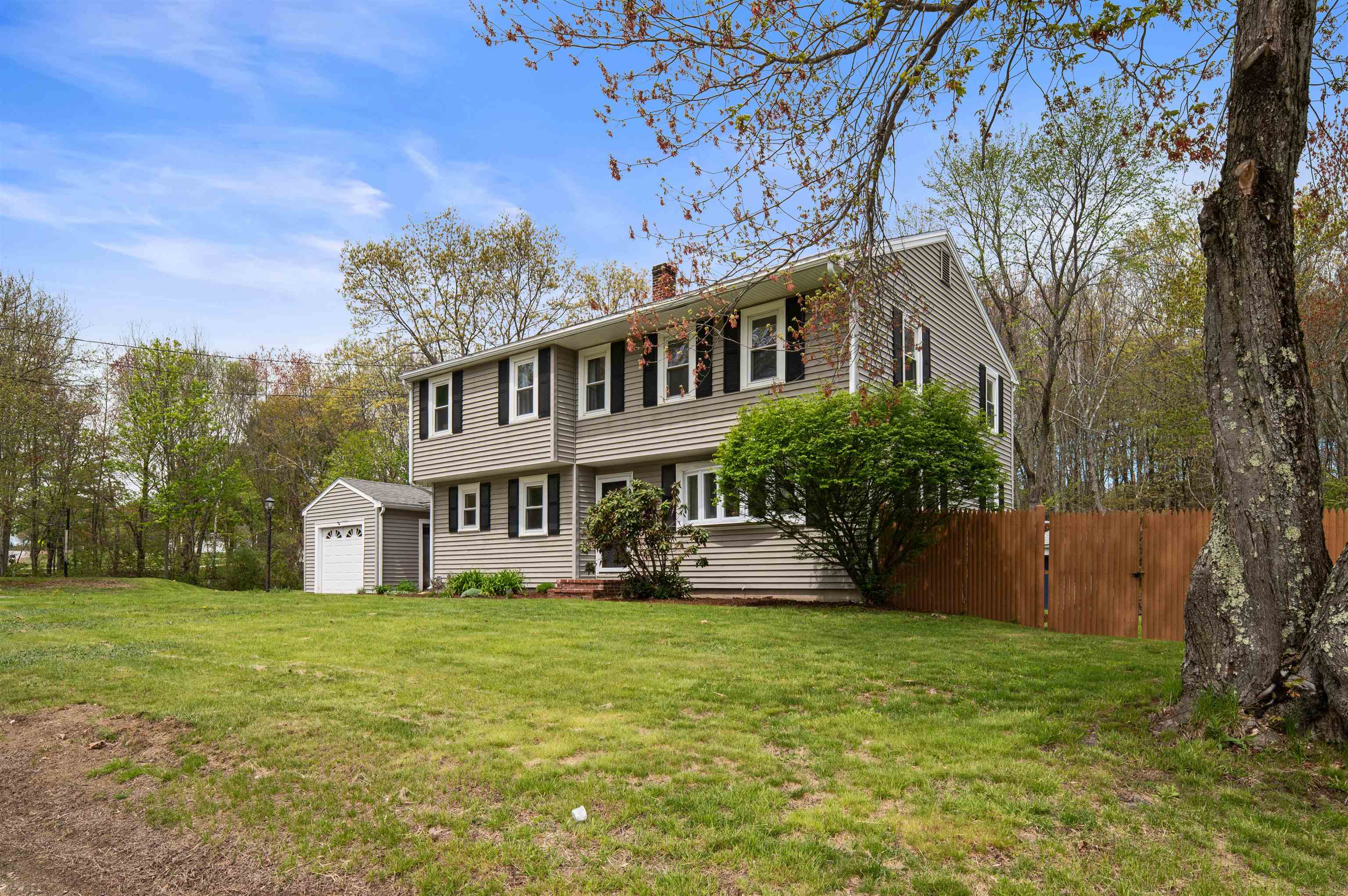 80 Stackpole Rd, Somersworth, NH 03878