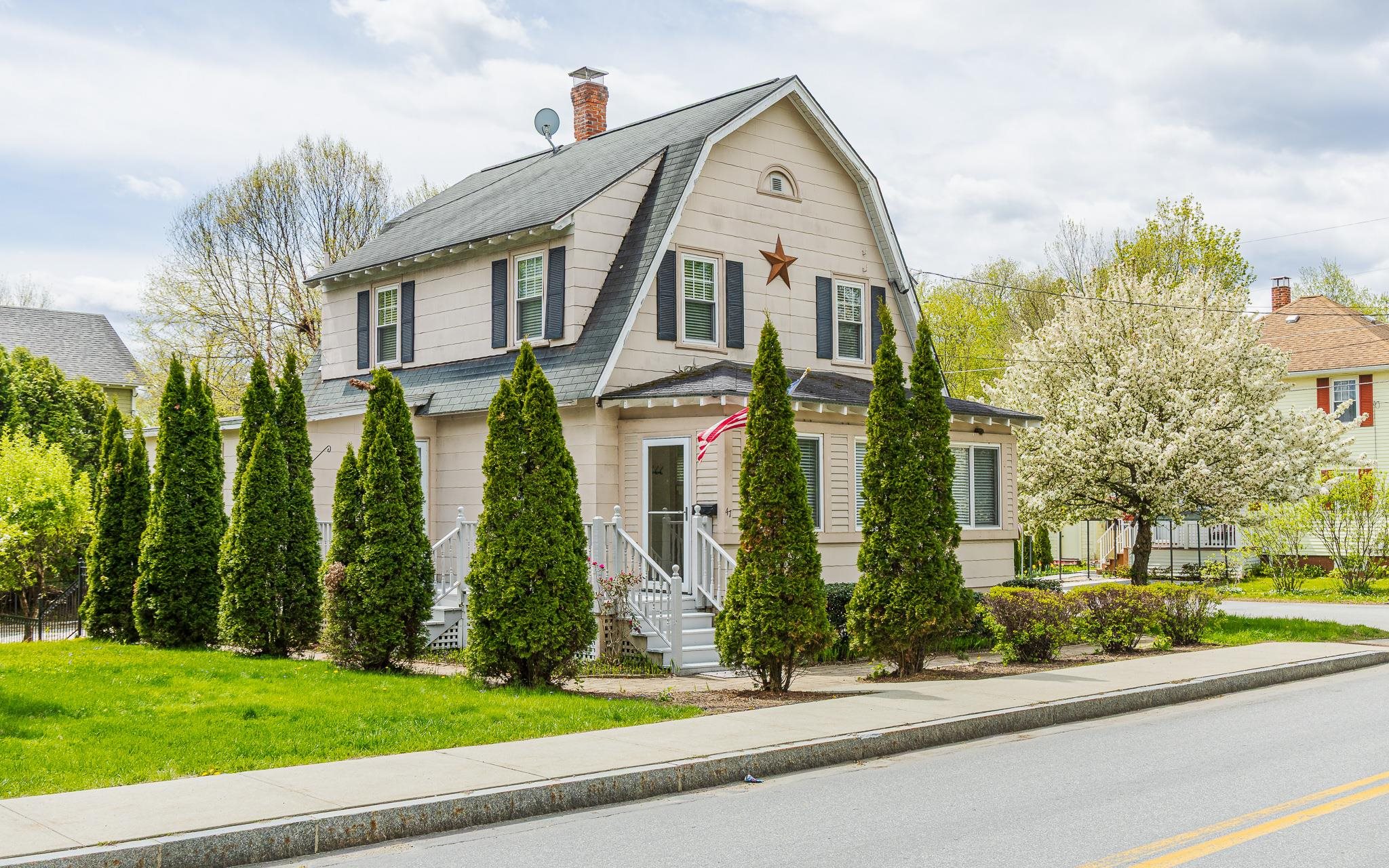 47 Baker St, Keene, NH 03431