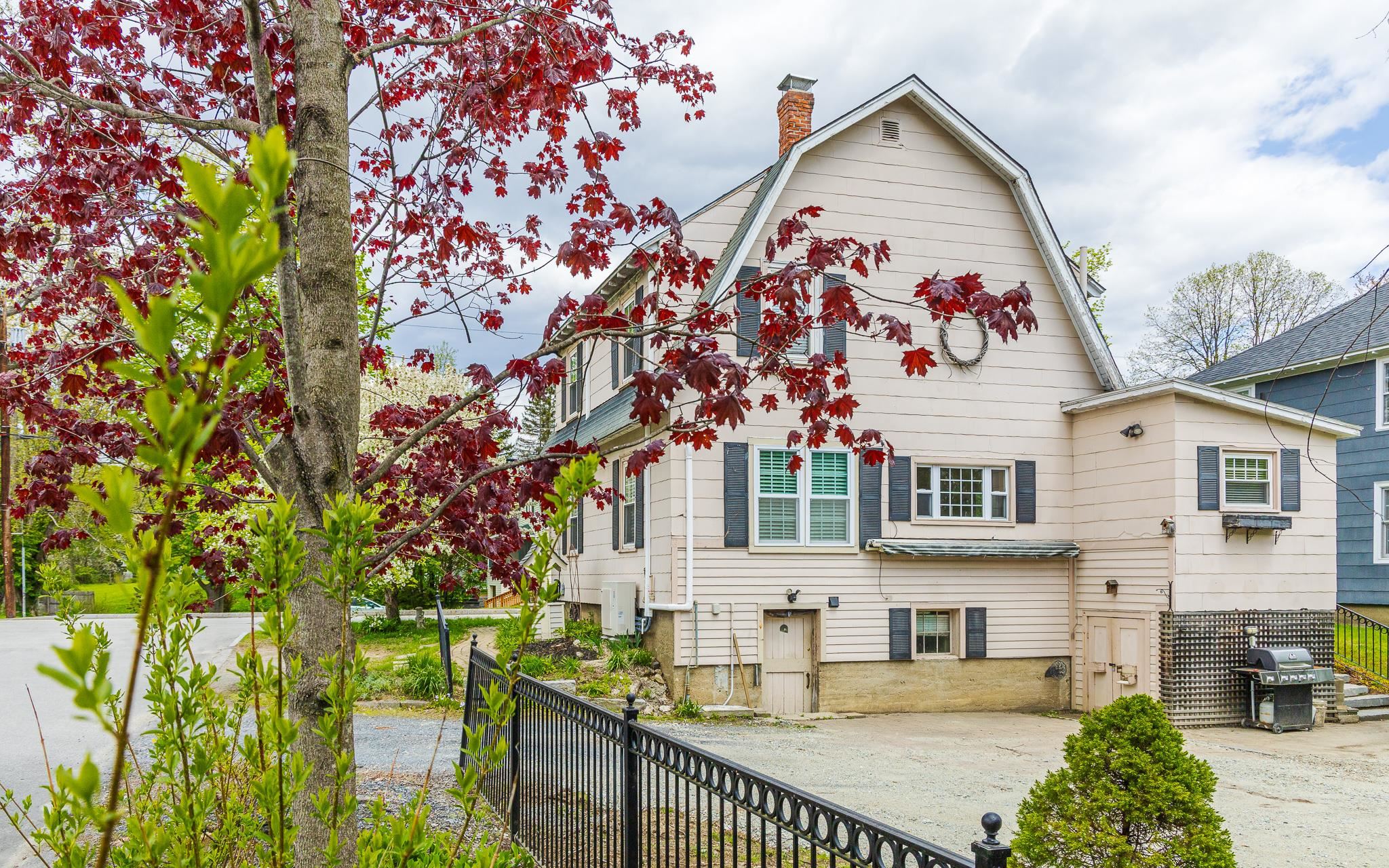 47 Baker St, Keene, NH 03431