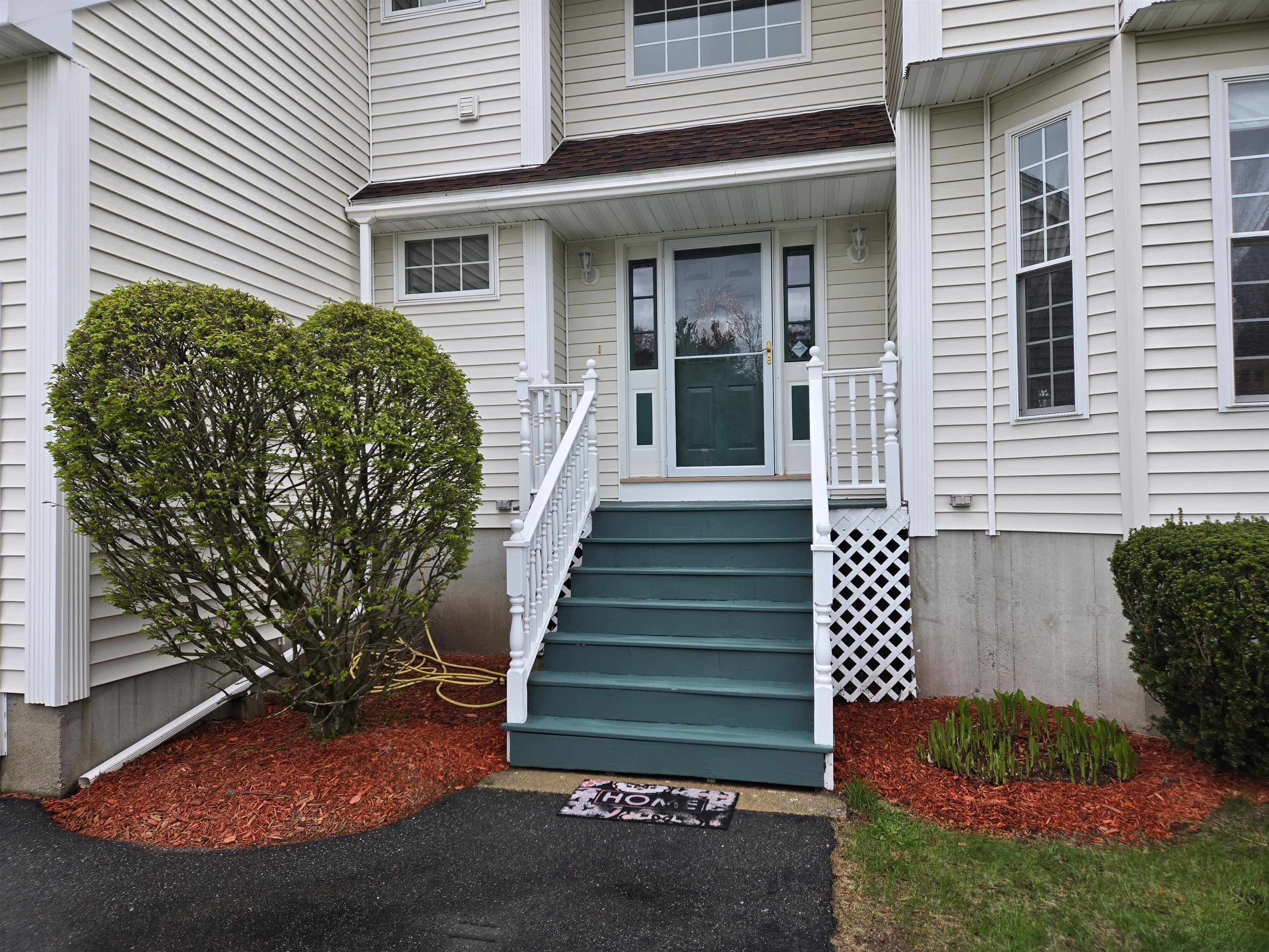4 Jennifer Dr, Pelham, NH 03076