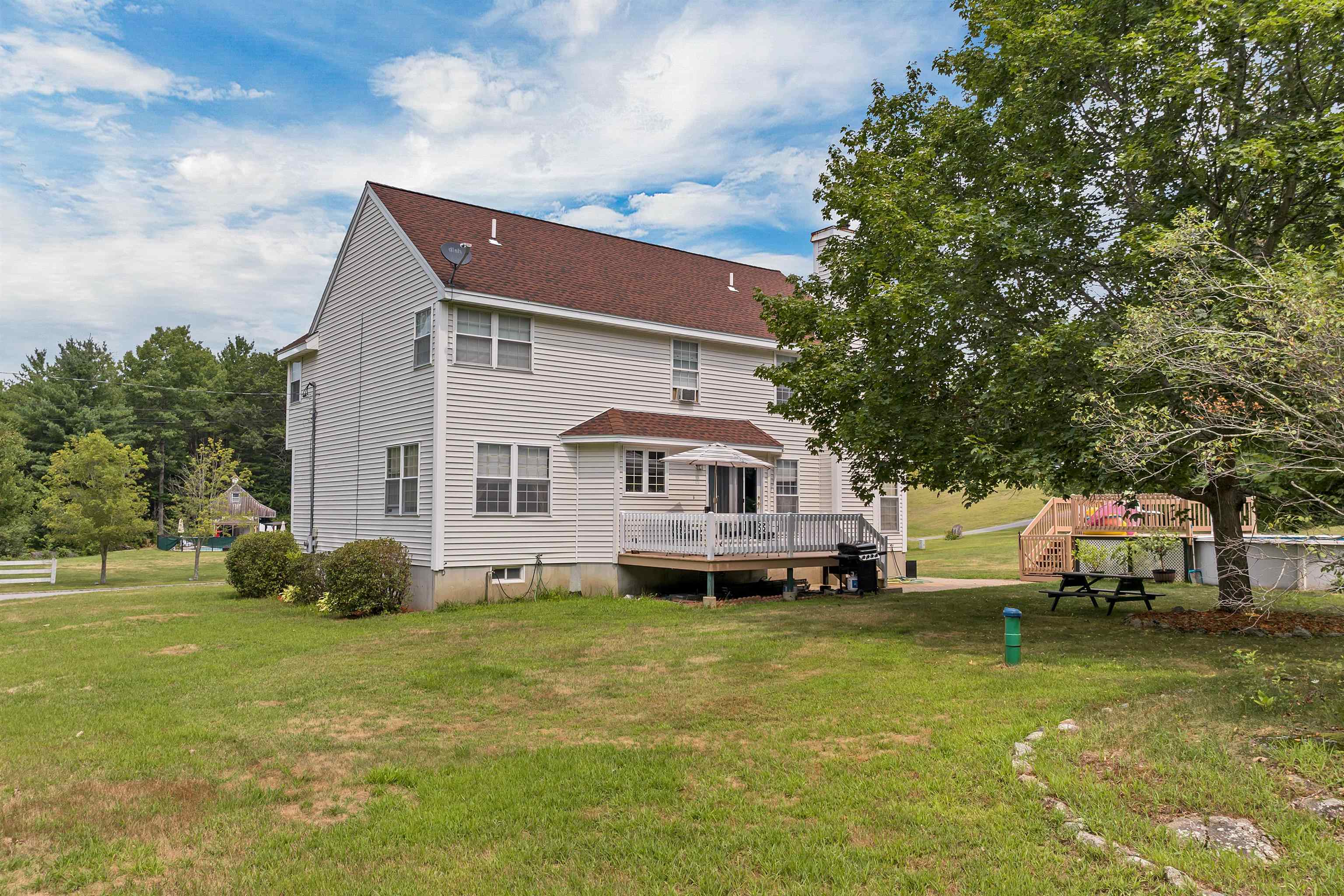 4 Jennifer Dr, Pelham, NH 03076