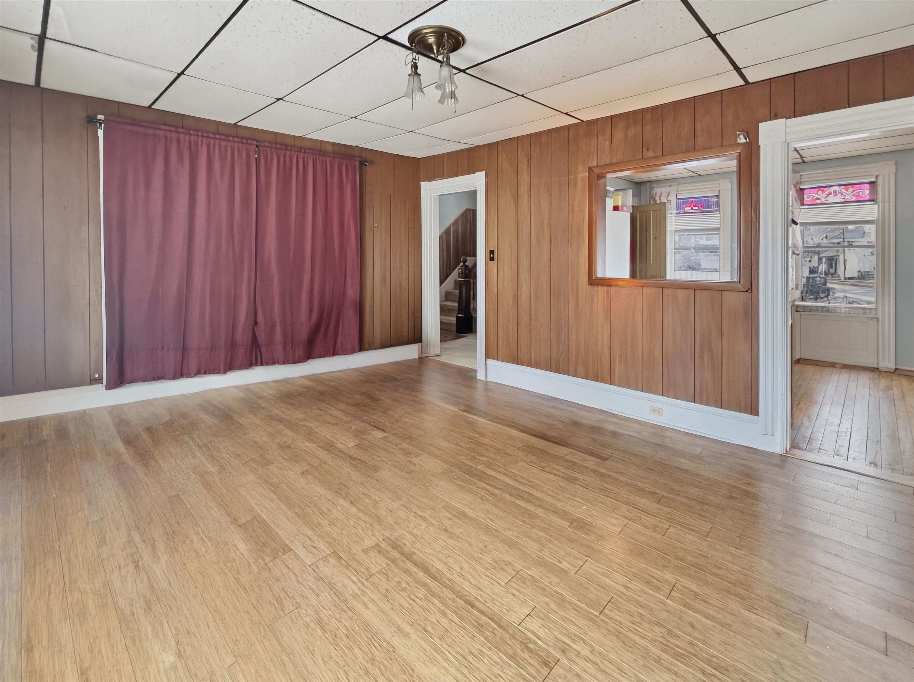 808 Grove St, Manchester, NH 03103